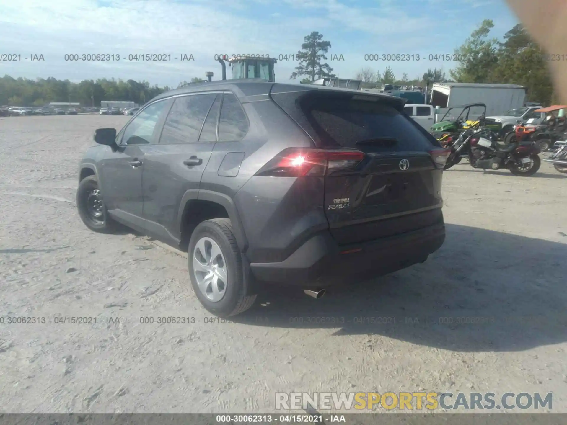 3 Photograph of a damaged car 2T3H1RFV1LW103614 TOYOTA RAV4 2020