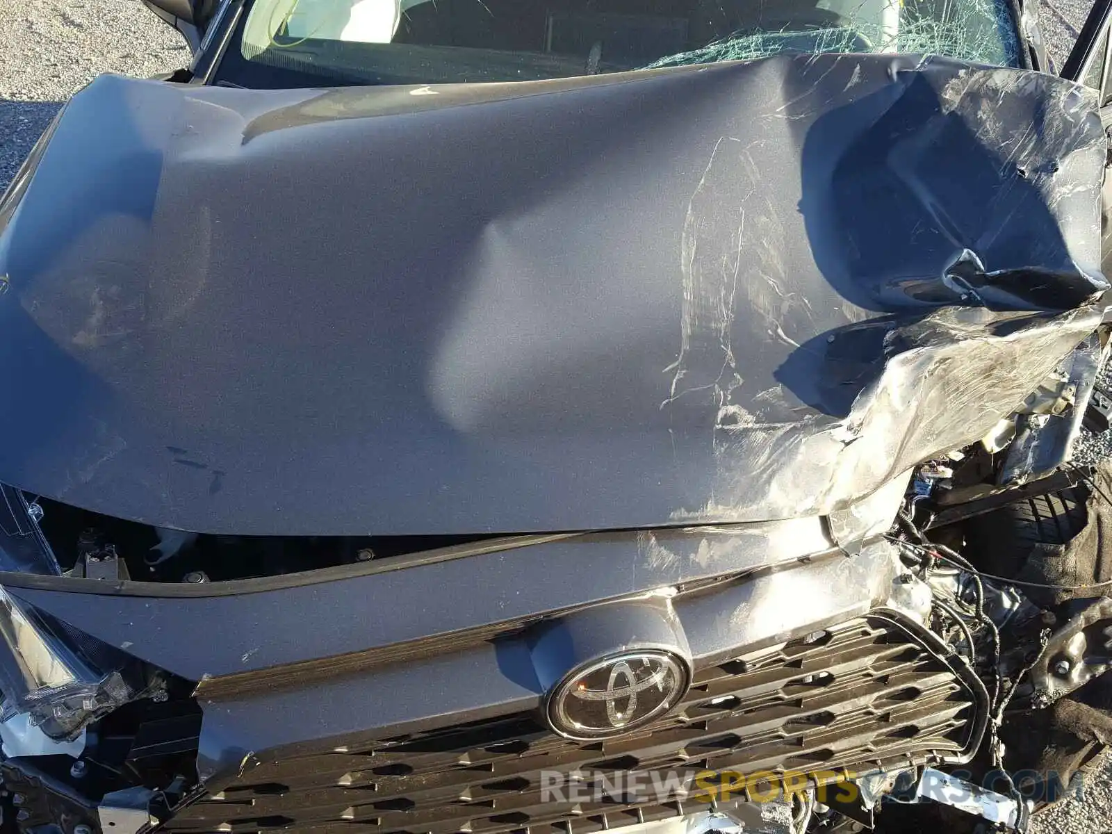 7 Photograph of a damaged car 2T3H1RFV1LW103631 TOYOTA RAV4 2020