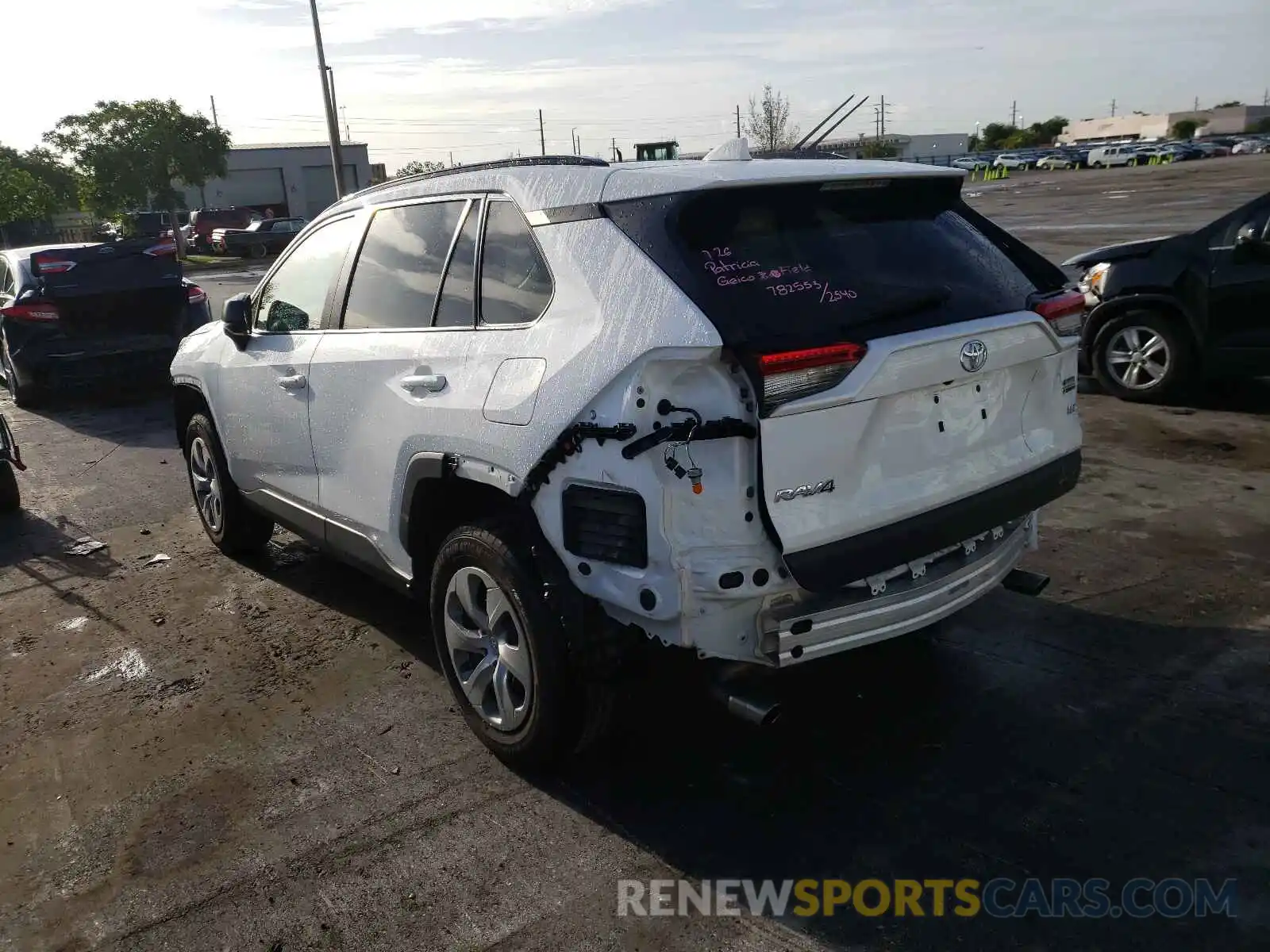 3 Photograph of a damaged car 2T3H1RFV2LC041481 TOYOTA RAV4 2020