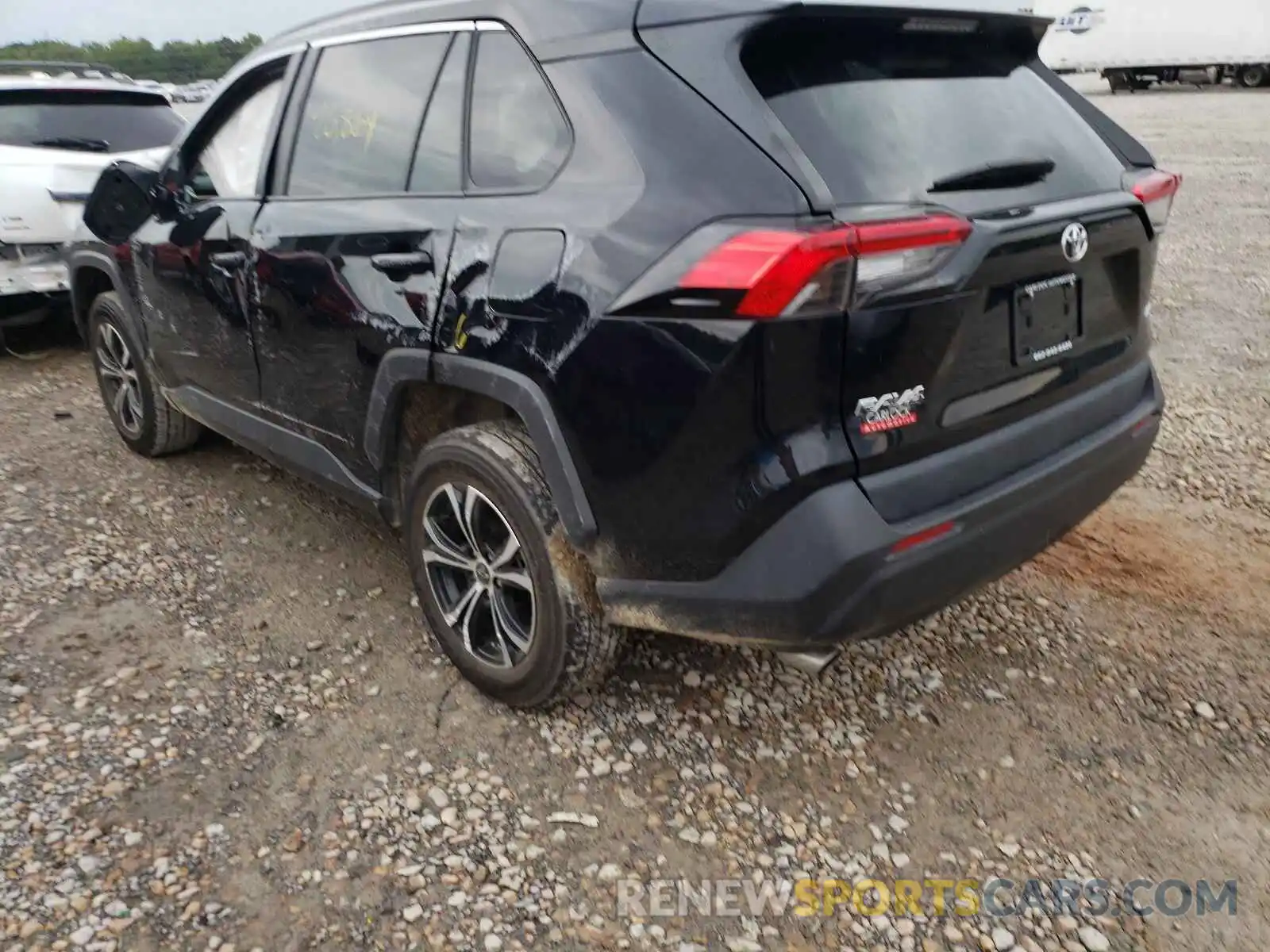 3 Photograph of a damaged car 2T3H1RFV2LC043361 TOYOTA RAV4 2020