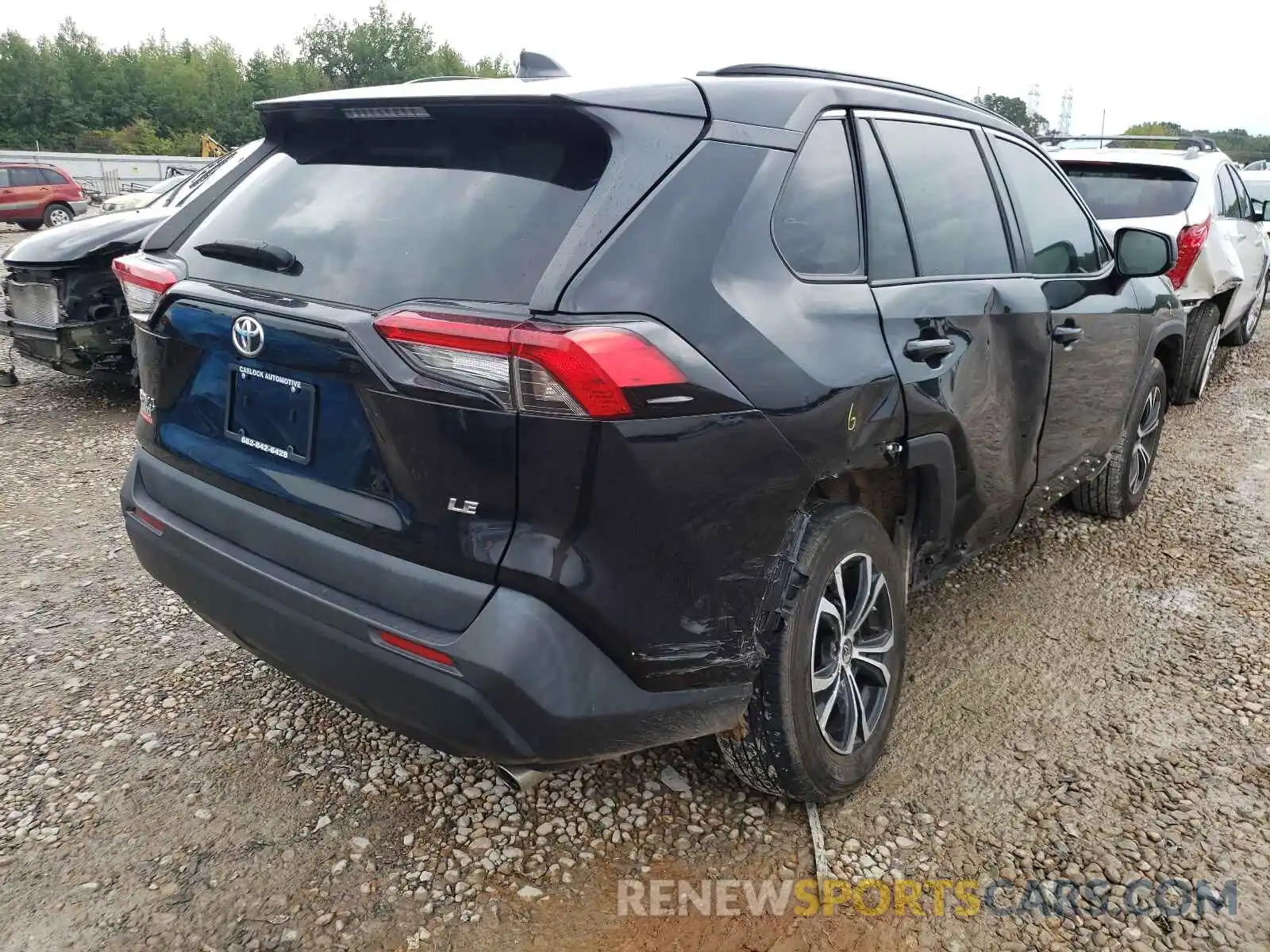 4 Photograph of a damaged car 2T3H1RFV2LC043361 TOYOTA RAV4 2020