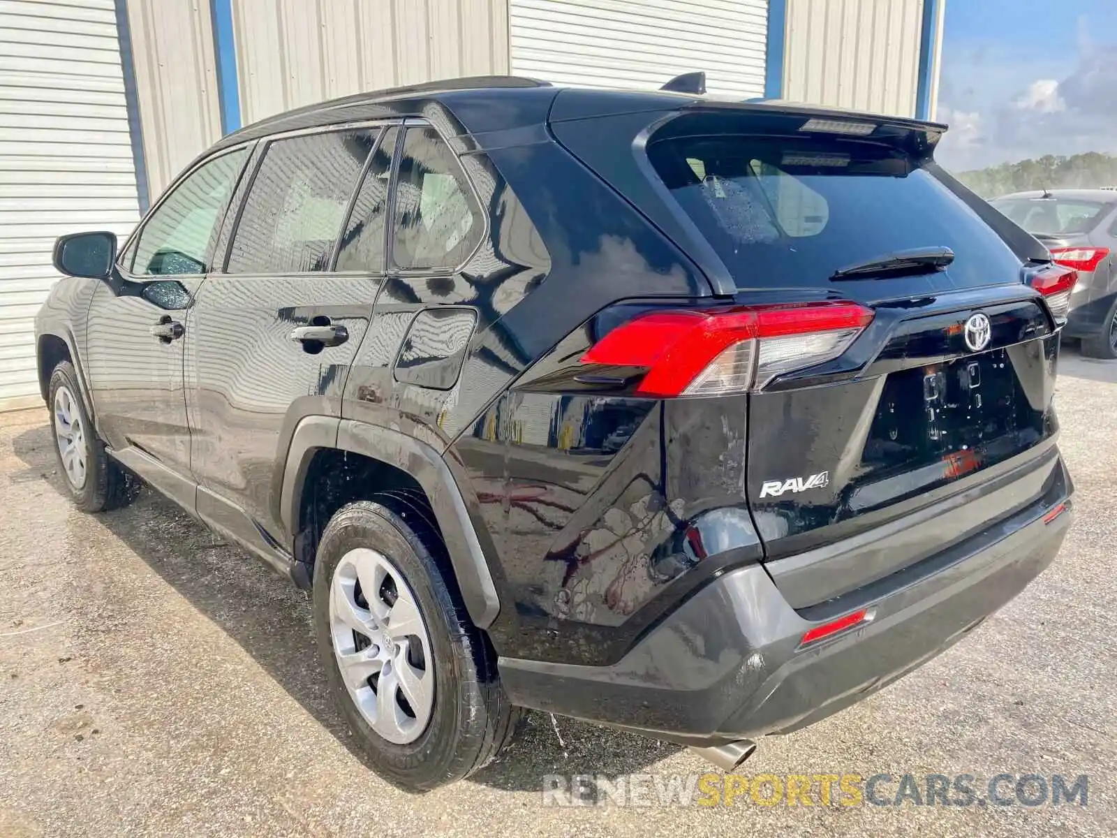 3 Photograph of a damaged car 2T3H1RFV2LC047958 TOYOTA RAV4 2020