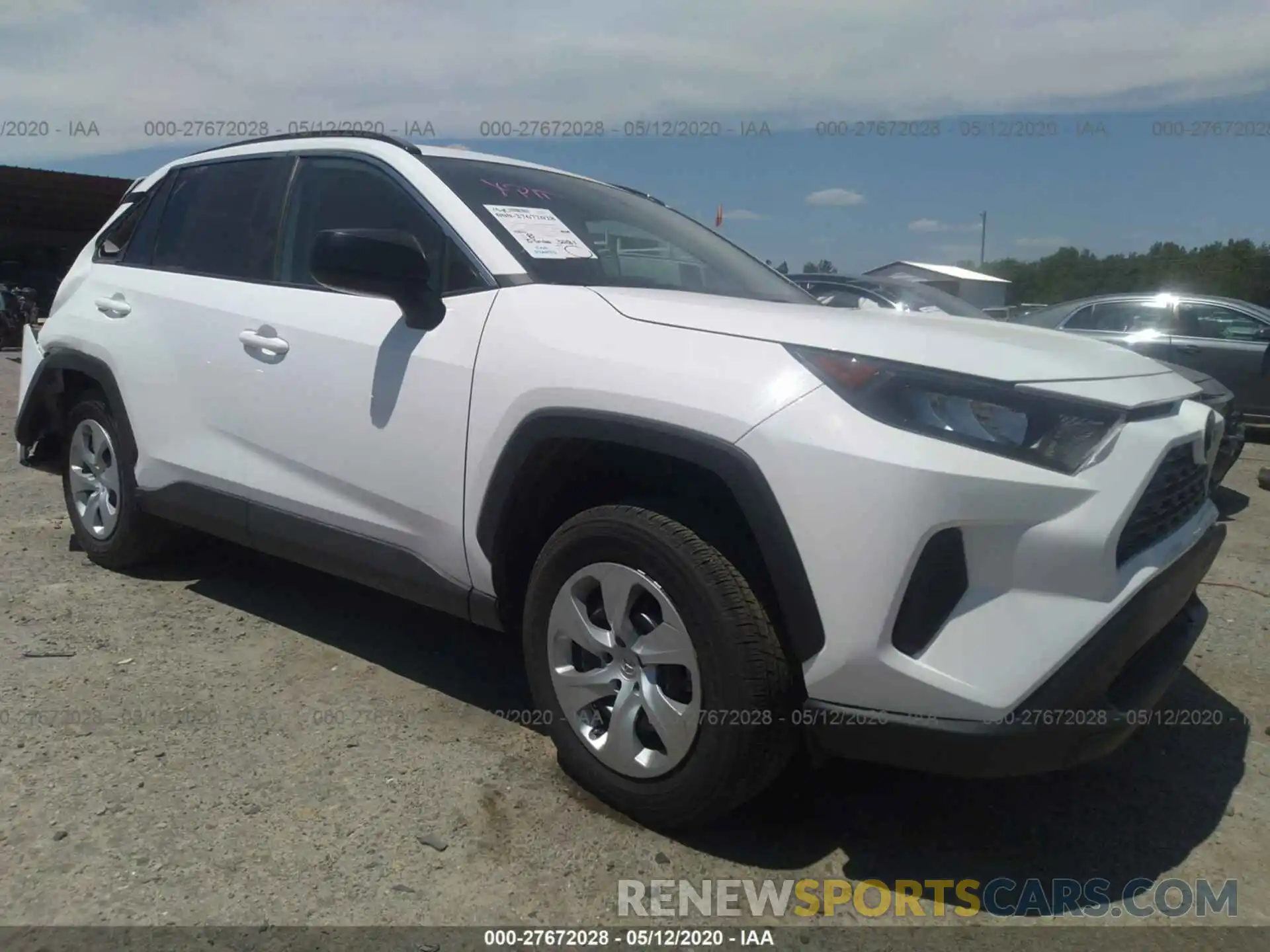 1 Photograph of a damaged car 2T3H1RFV2LC050262 TOYOTA RAV4 2020