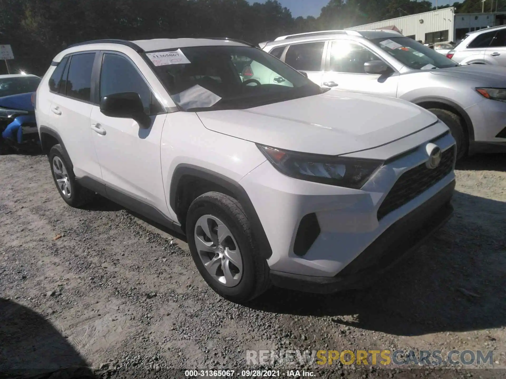 1 Photograph of a damaged car 2T3H1RFV2LC050990 TOYOTA RAV4 2020