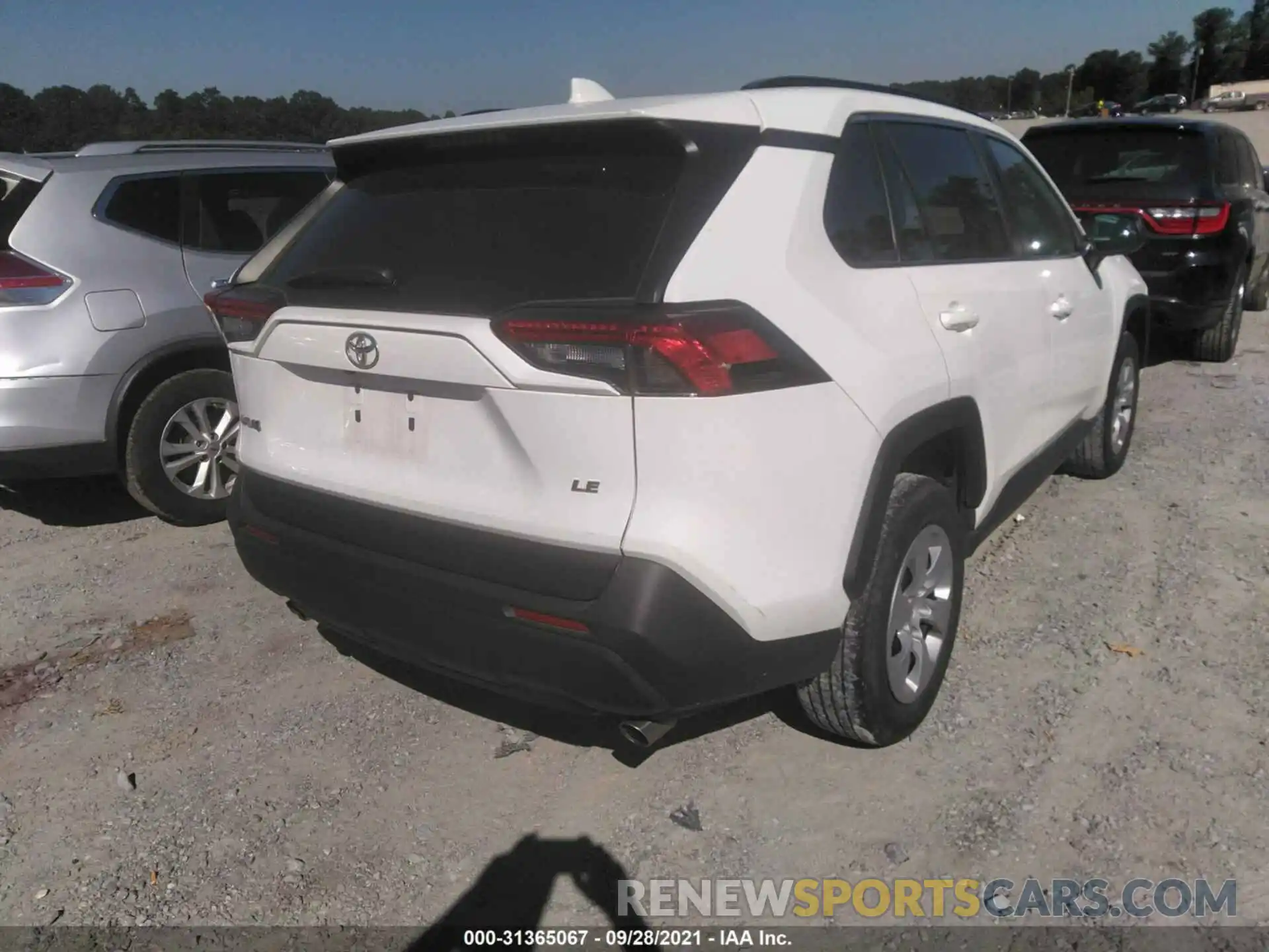 4 Photograph of a damaged car 2T3H1RFV2LC050990 TOYOTA RAV4 2020