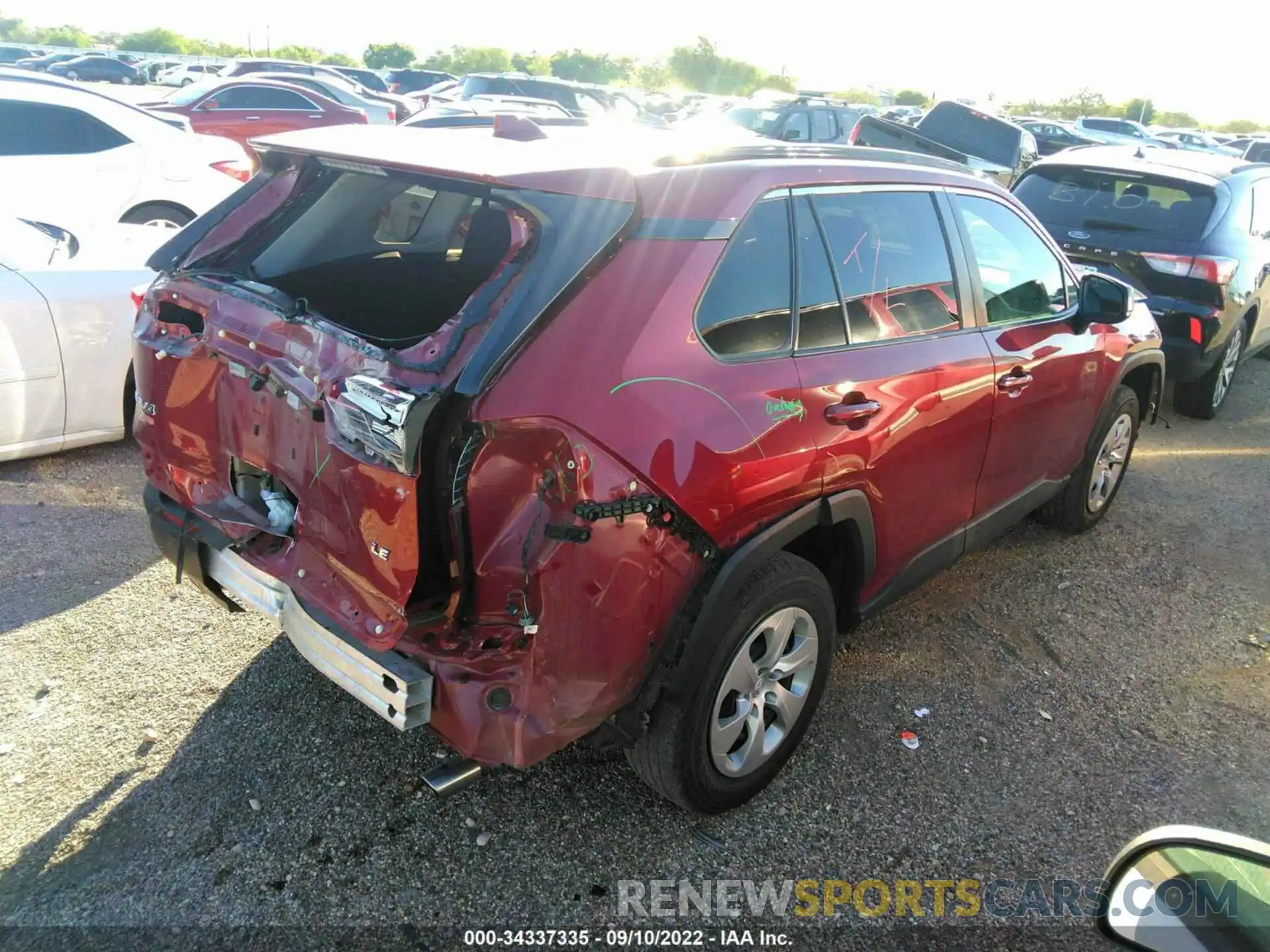 4 Photograph of a damaged car 2T3H1RFV2LC080149 TOYOTA RAV4 2020