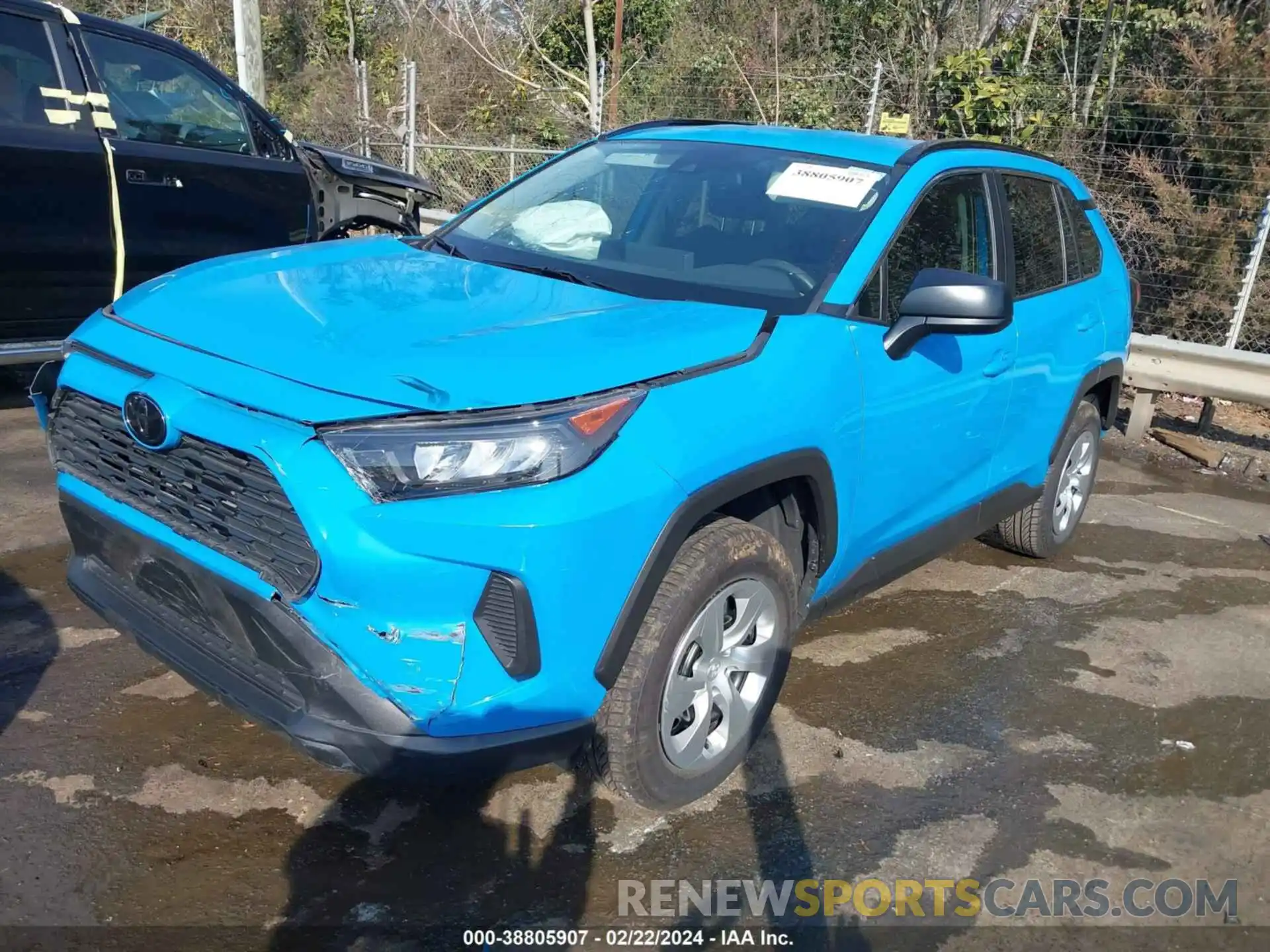 2 Photograph of a damaged car 2T3H1RFV2LC082998 TOYOTA RAV4 2020