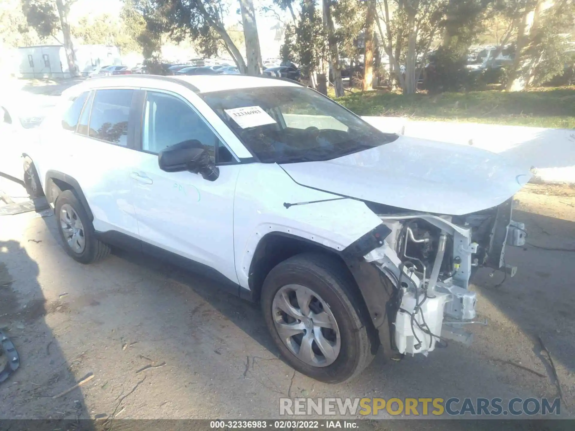 1 Photograph of a damaged car 2T3H1RFV2LC085299 TOYOTA RAV4 2020