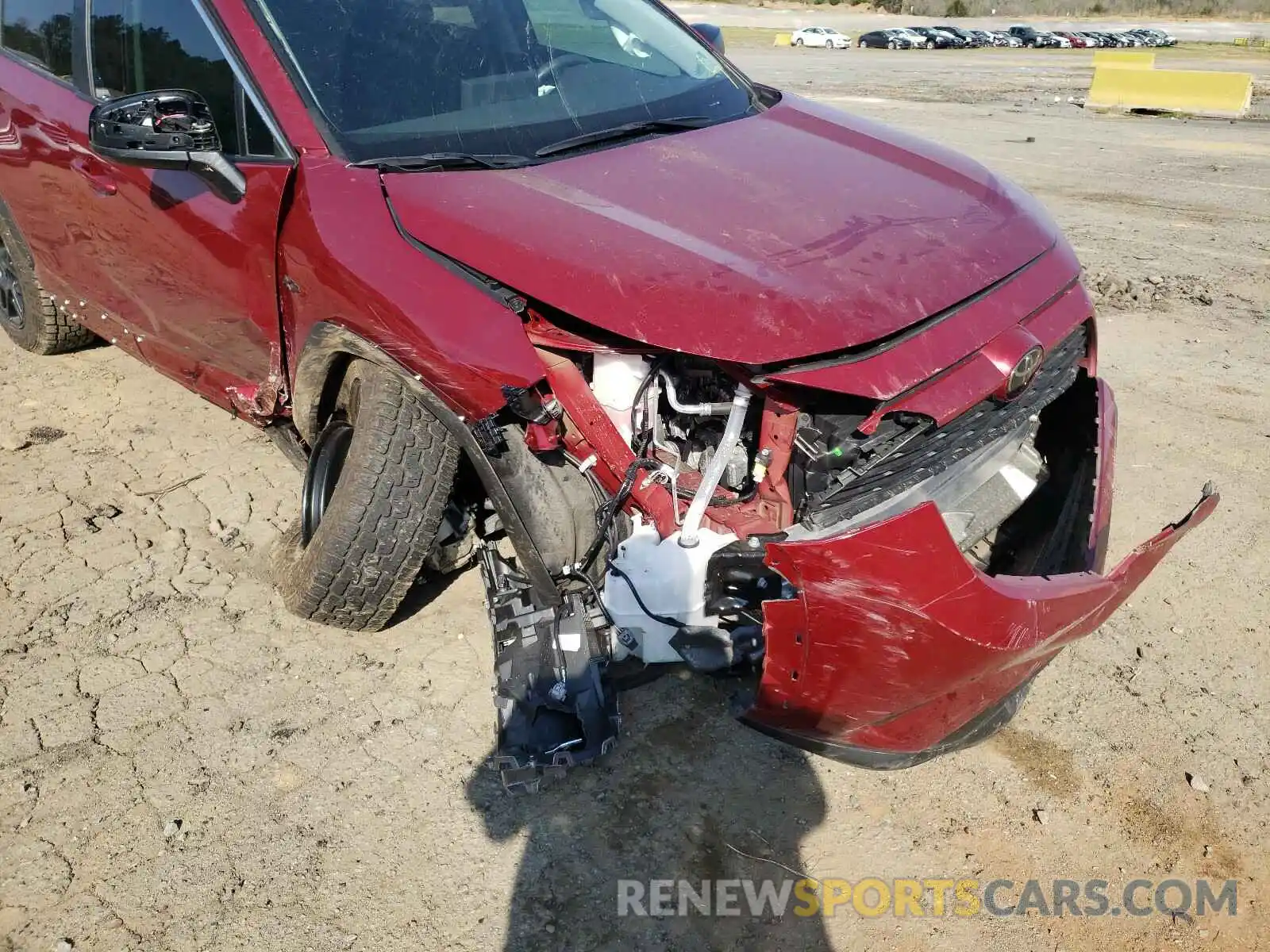 9 Photograph of a damaged car 2T3H1RFV2LW062247 TOYOTA RAV4 2020