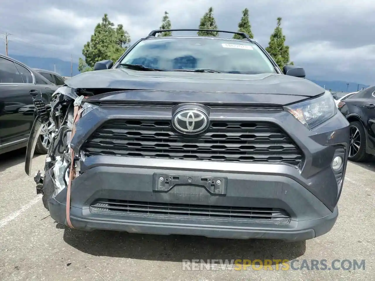 5 Photograph of a damaged car 2T3H1RFV2LW065410 TOYOTA RAV4 2020