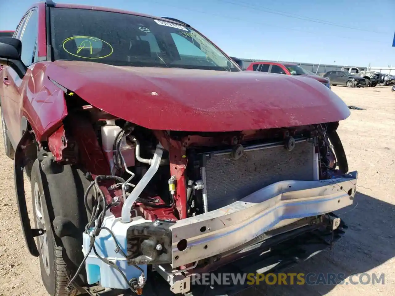 9 Photograph of a damaged car 2T3H1RFV2LW084751 TOYOTA RAV4 2020