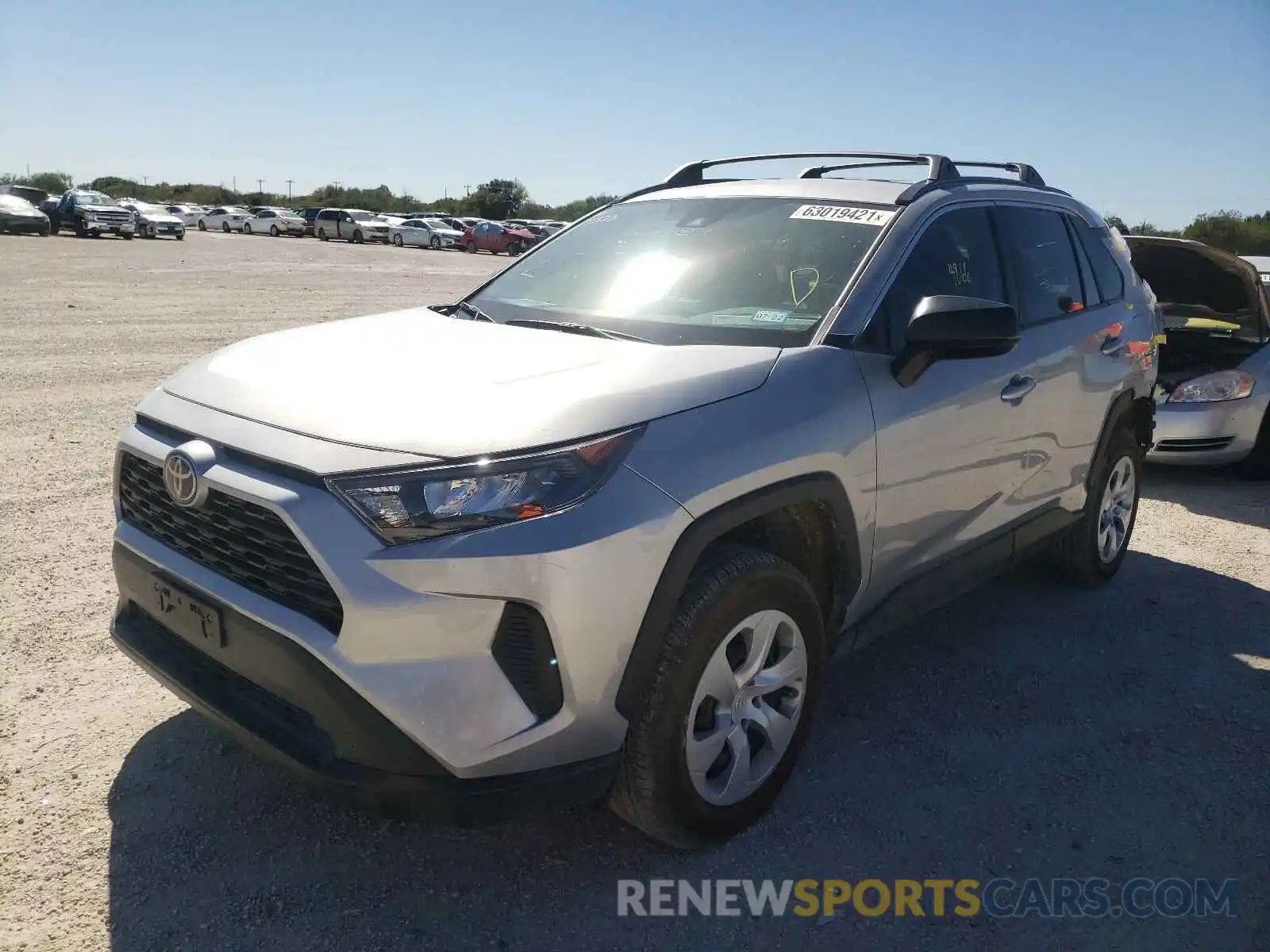 2 Photograph of a damaged car 2T3H1RFV2LW089075 TOYOTA RAV4 2020