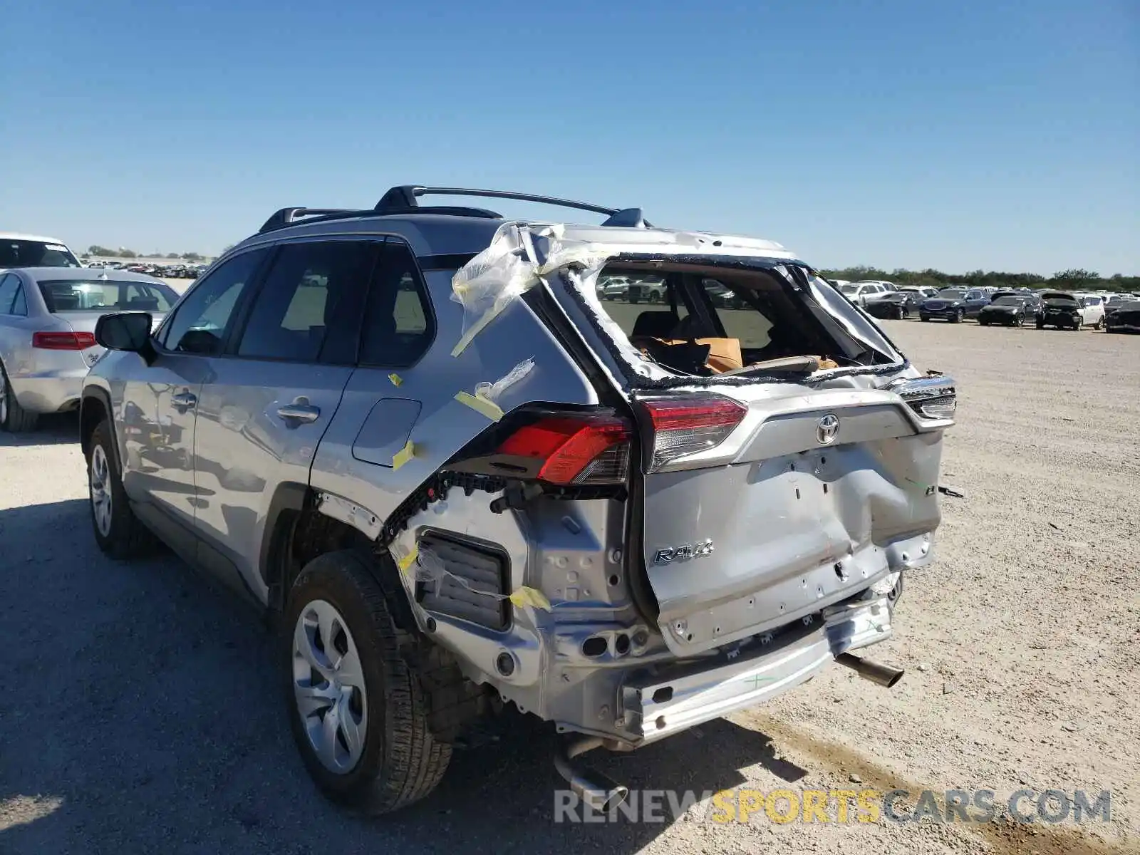 3 Photograph of a damaged car 2T3H1RFV2LW089075 TOYOTA RAV4 2020