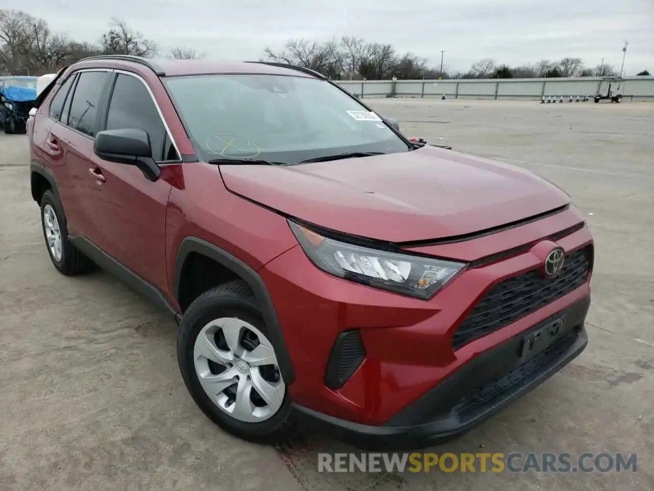 1 Photograph of a damaged car 2T3H1RFV2LW090212 TOYOTA RAV4 2020