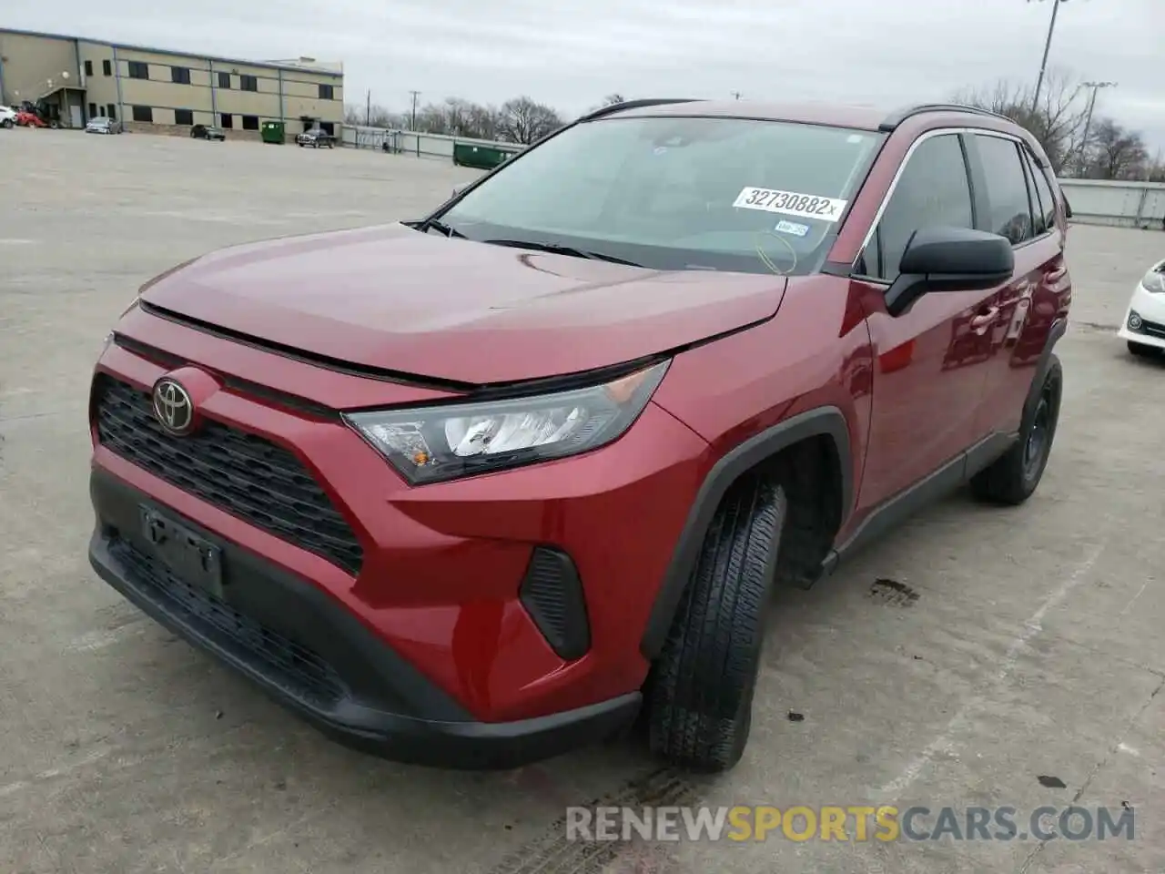 2 Photograph of a damaged car 2T3H1RFV2LW090212 TOYOTA RAV4 2020