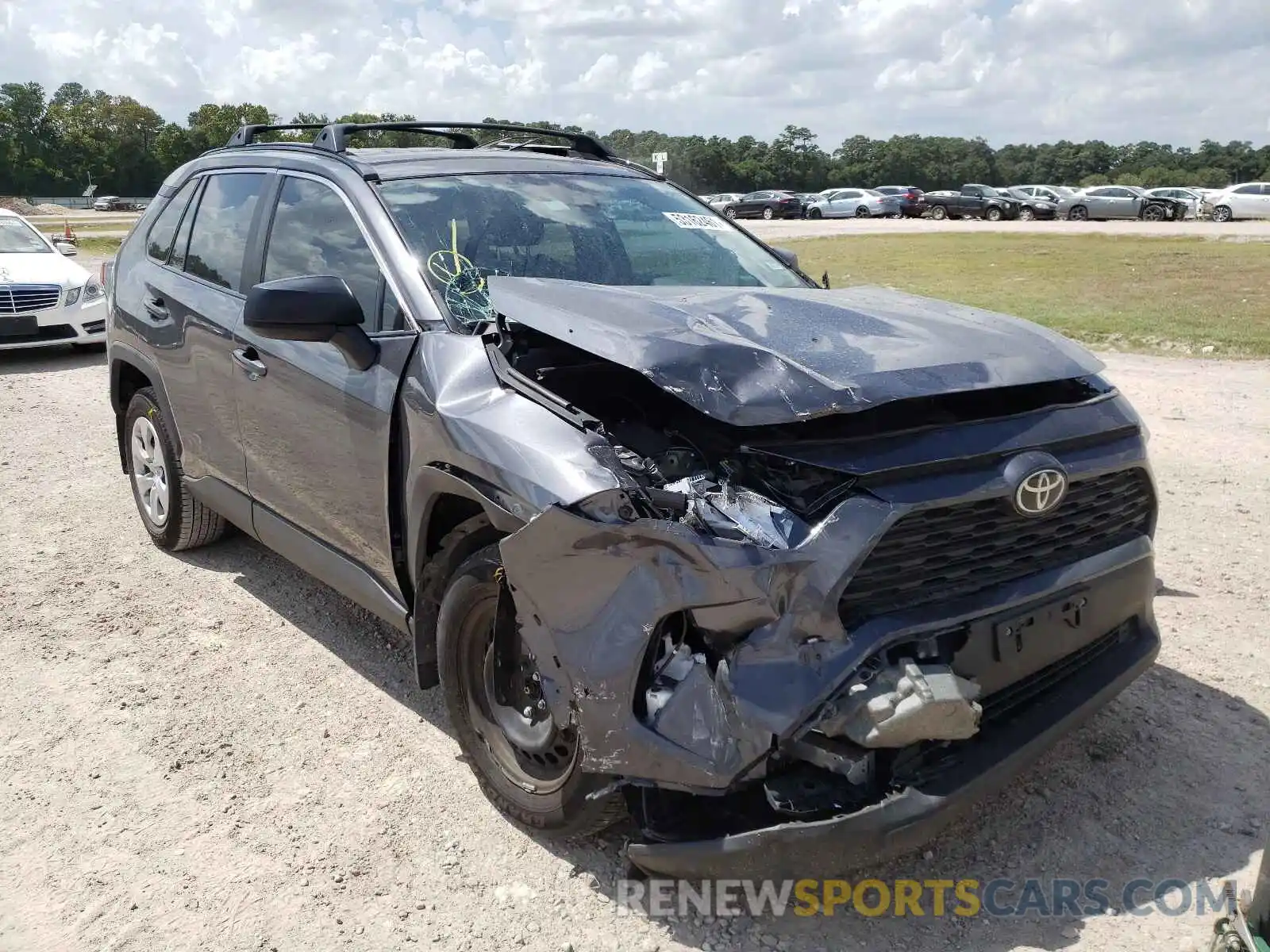 1 Photograph of a damaged car 2T3H1RFV2LW100057 TOYOTA RAV4 2020