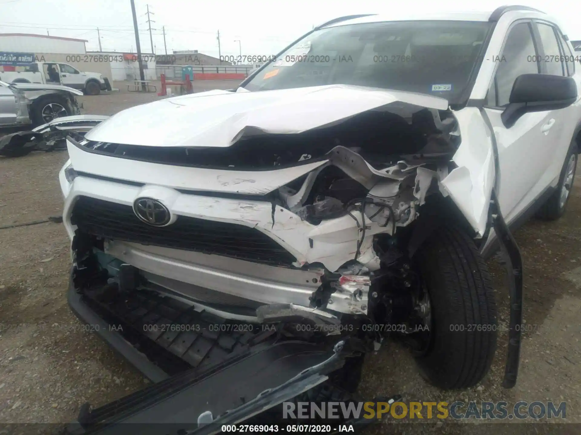 6 Photograph of a damaged car 2T3H1RFV3LC033793 TOYOTA RAV4 2020