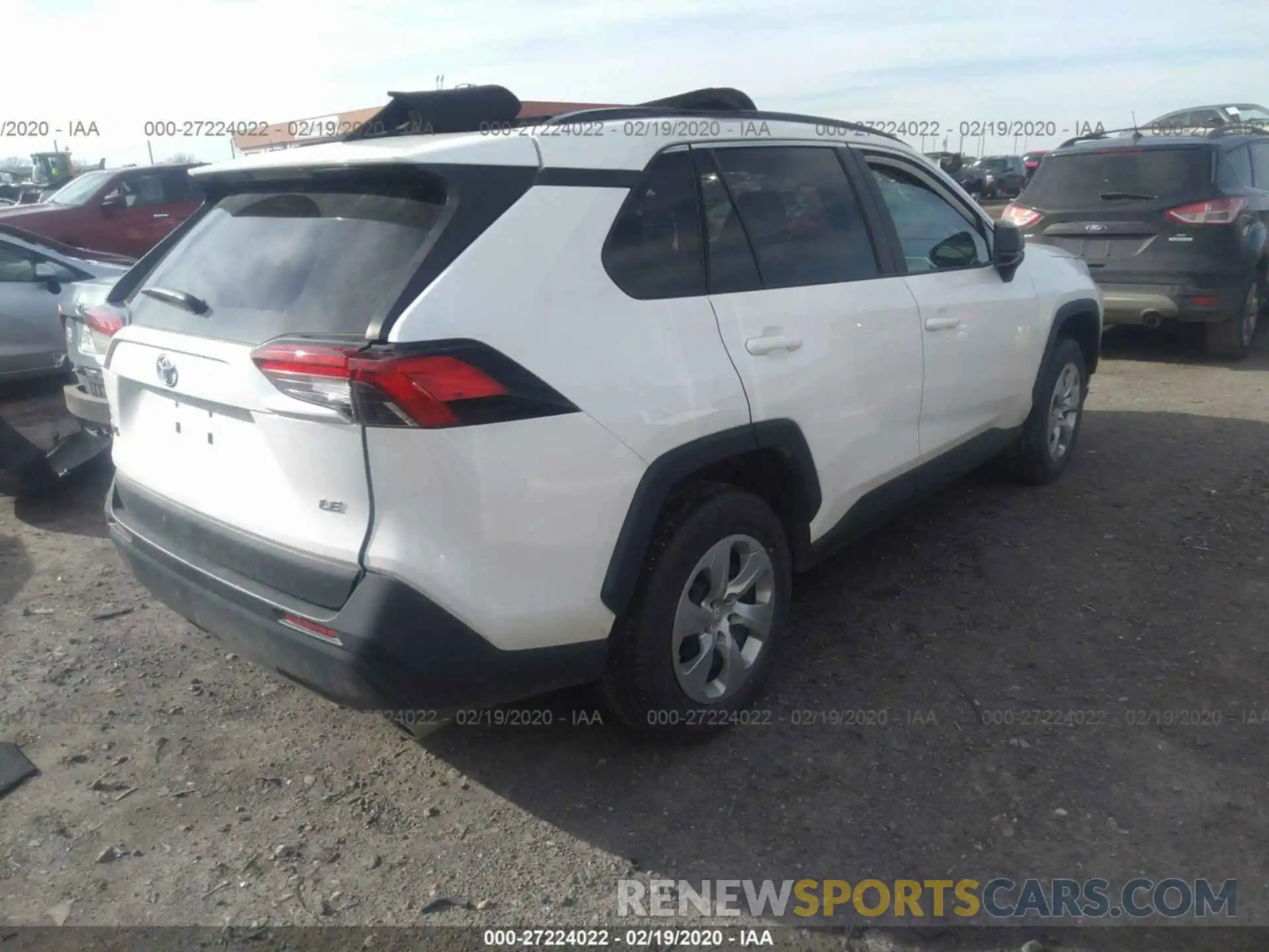 4 Photograph of a damaged car 2T3H1RFV3LC037732 TOYOTA RAV4 2020