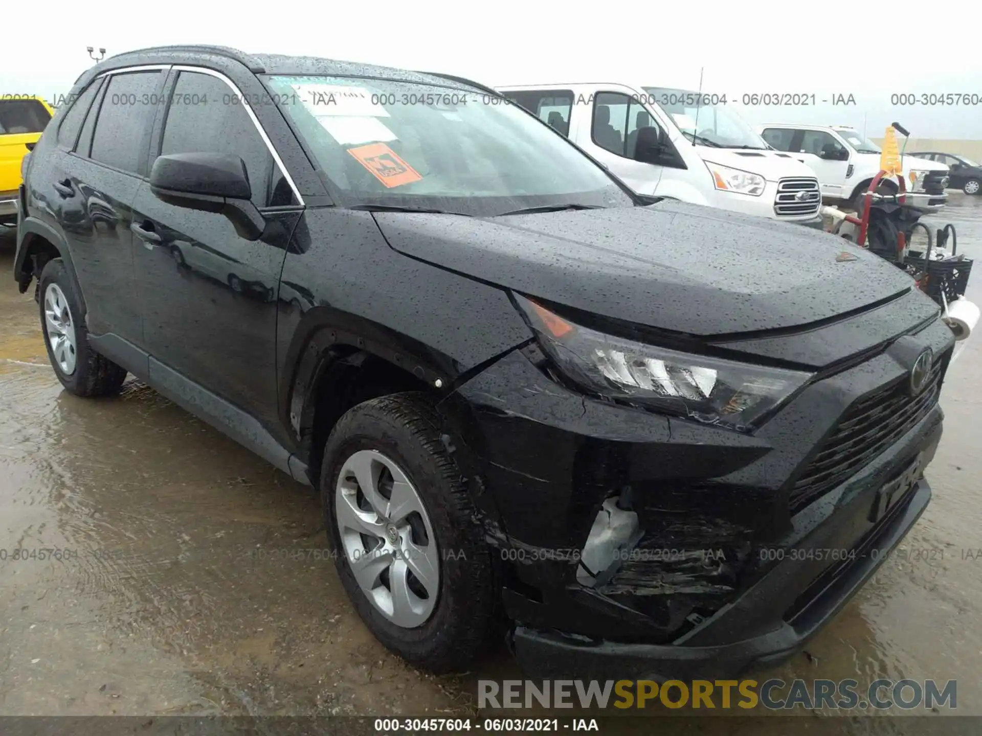 1 Photograph of a damaged car 2T3H1RFV3LC040730 TOYOTA RAV4 2020