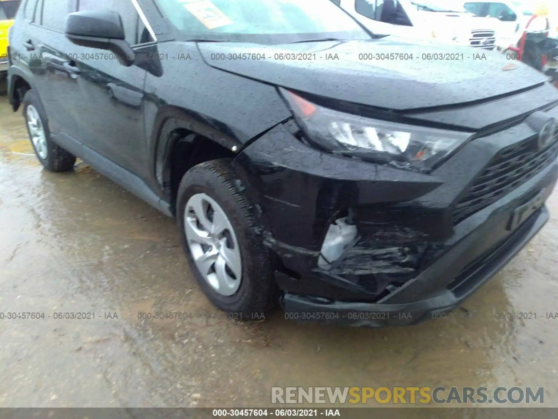 6 Photograph of a damaged car 2T3H1RFV3LC040730 TOYOTA RAV4 2020