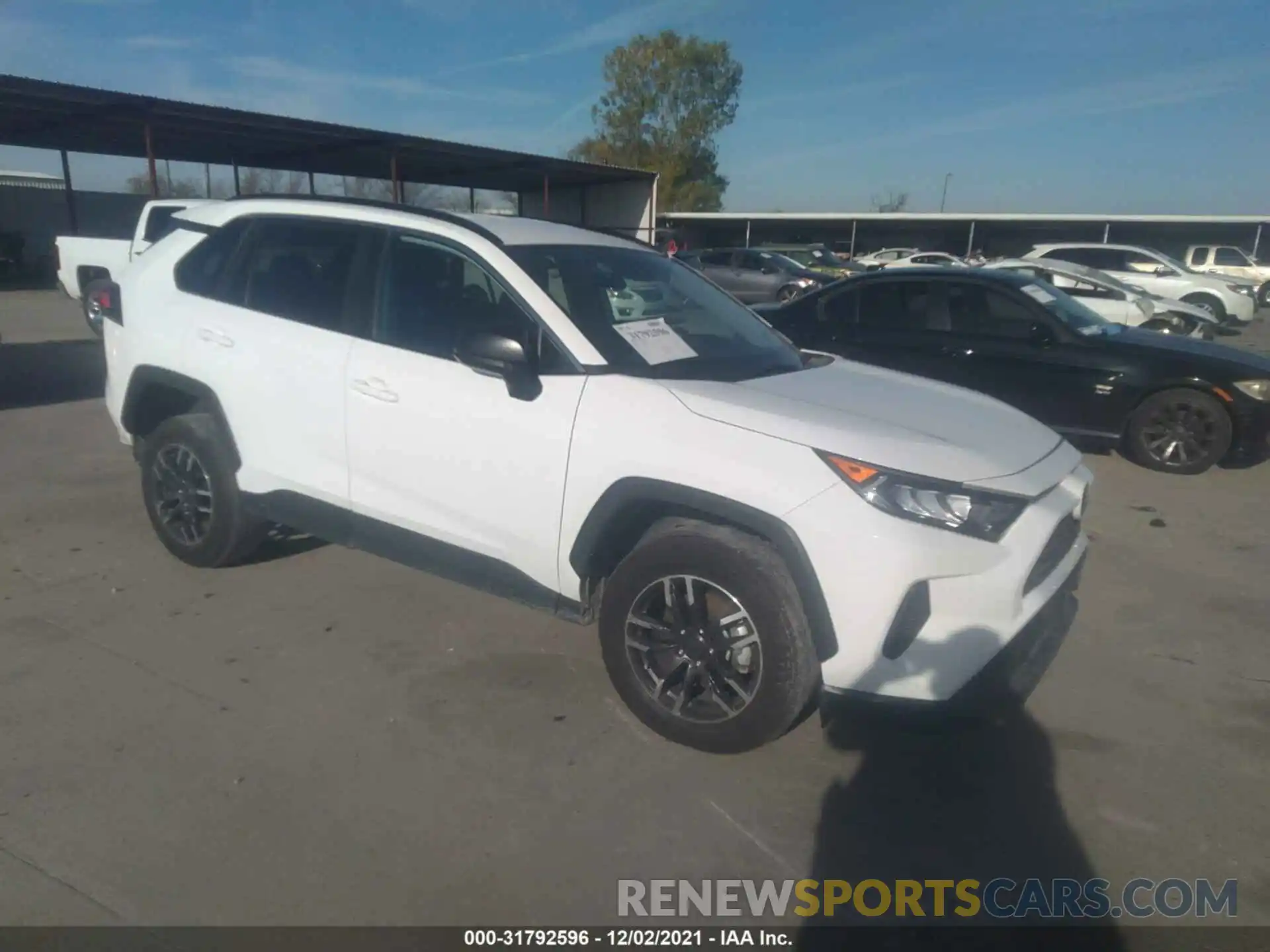 1 Photograph of a damaged car 2T3H1RFV3LC045202 TOYOTA RAV4 2020