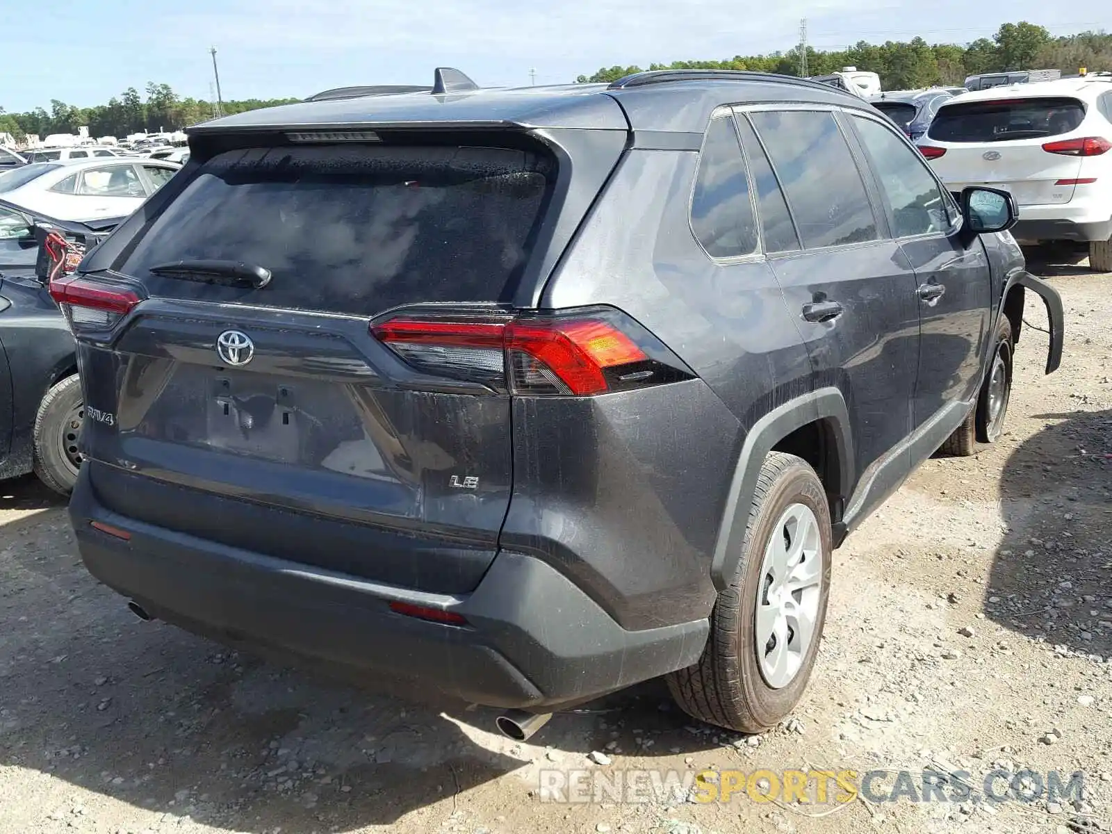 4 Photograph of a damaged car 2T3H1RFV3LC045507 TOYOTA RAV4 2020