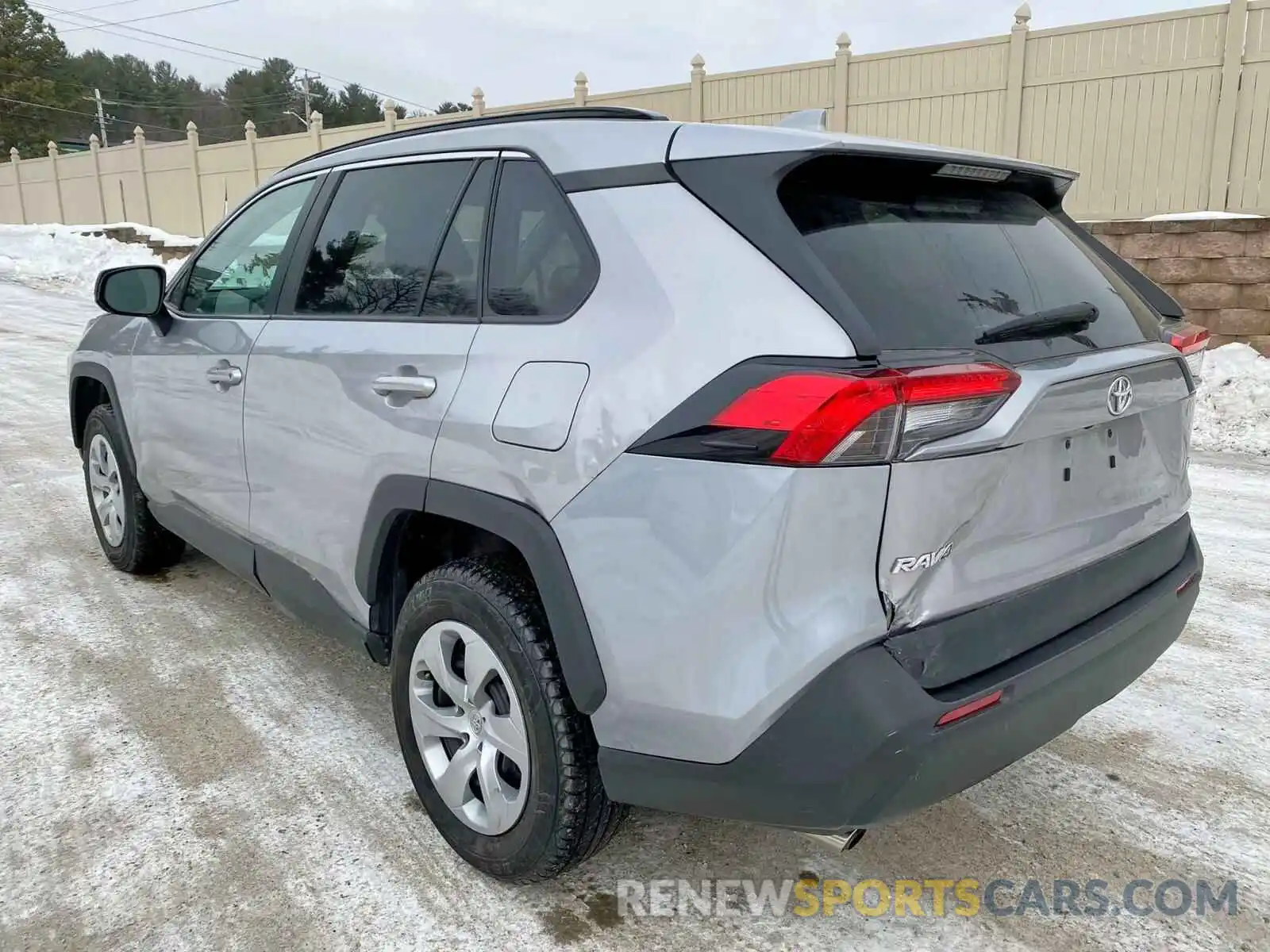 3 Photograph of a damaged car 2T3H1RFV3LC048309 TOYOTA RAV4 2020