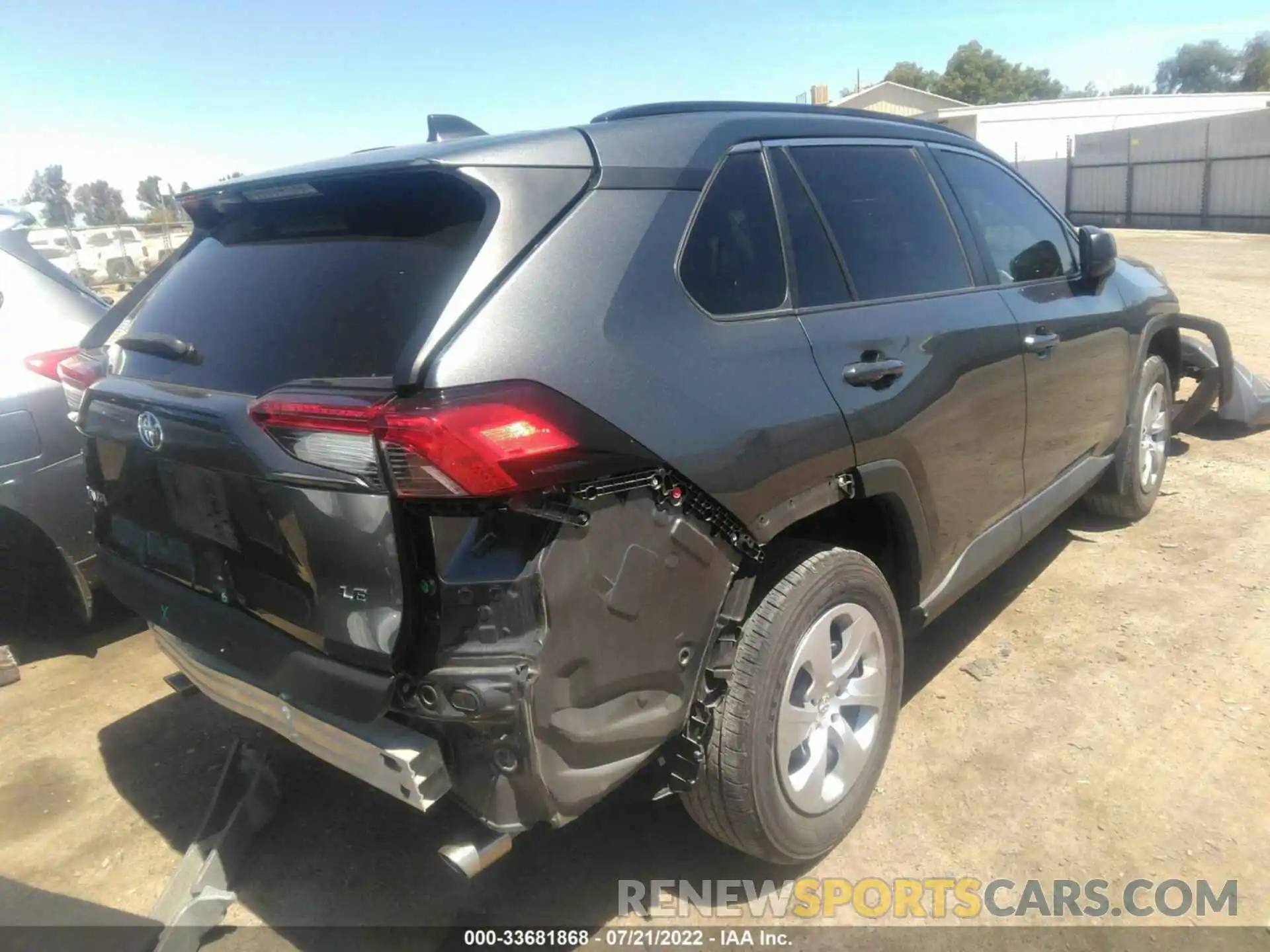 4 Photograph of a damaged car 2T3H1RFV3LC051954 TOYOTA RAV4 2020