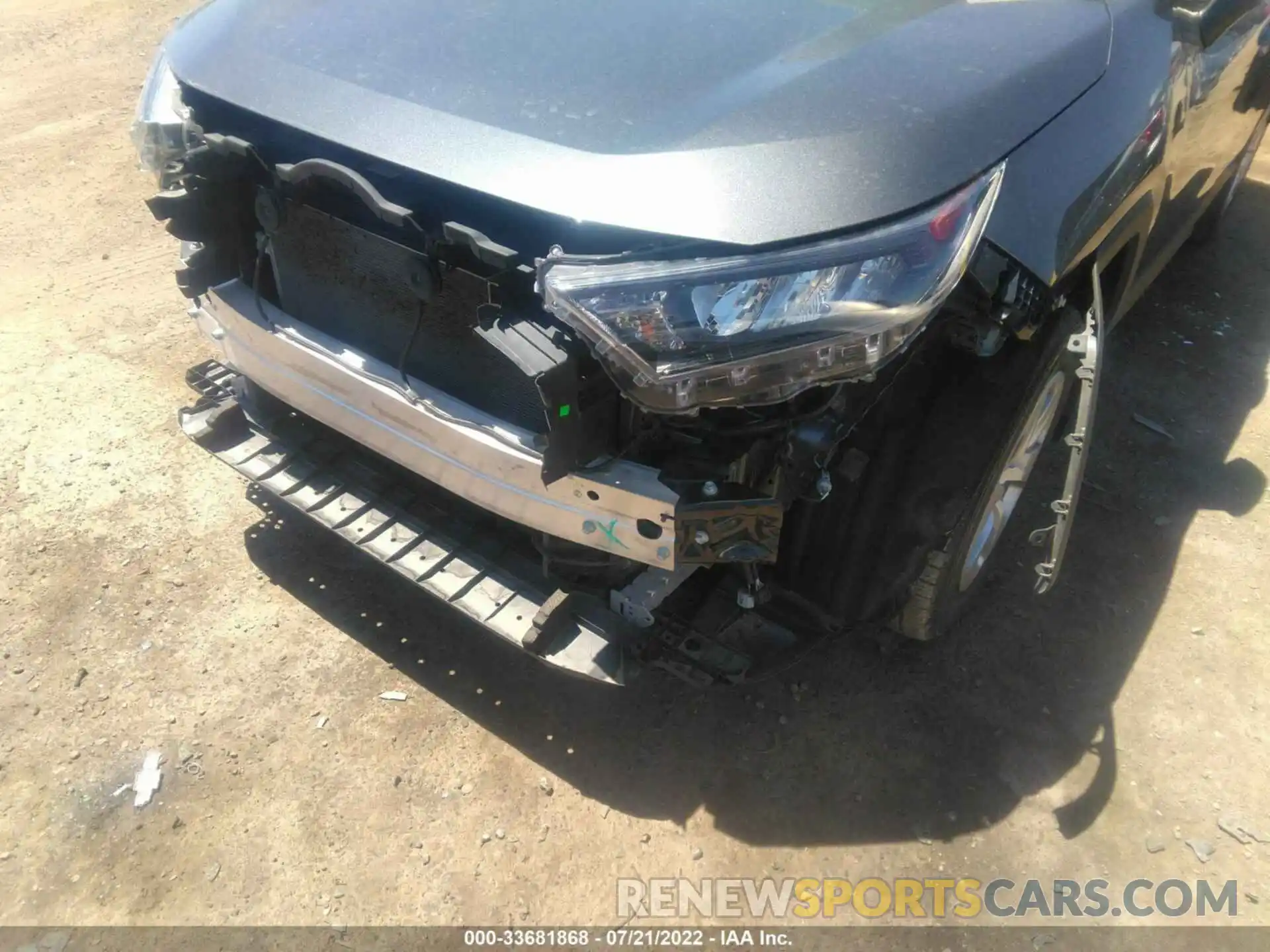 6 Photograph of a damaged car 2T3H1RFV3LC051954 TOYOTA RAV4 2020