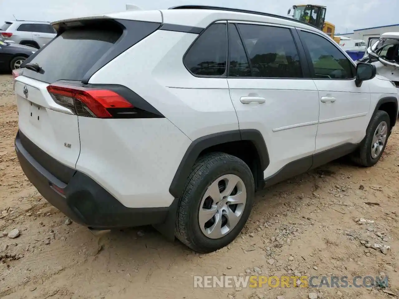 4 Photograph of a damaged car 2T3H1RFV3LC055664 TOYOTA RAV4 2020