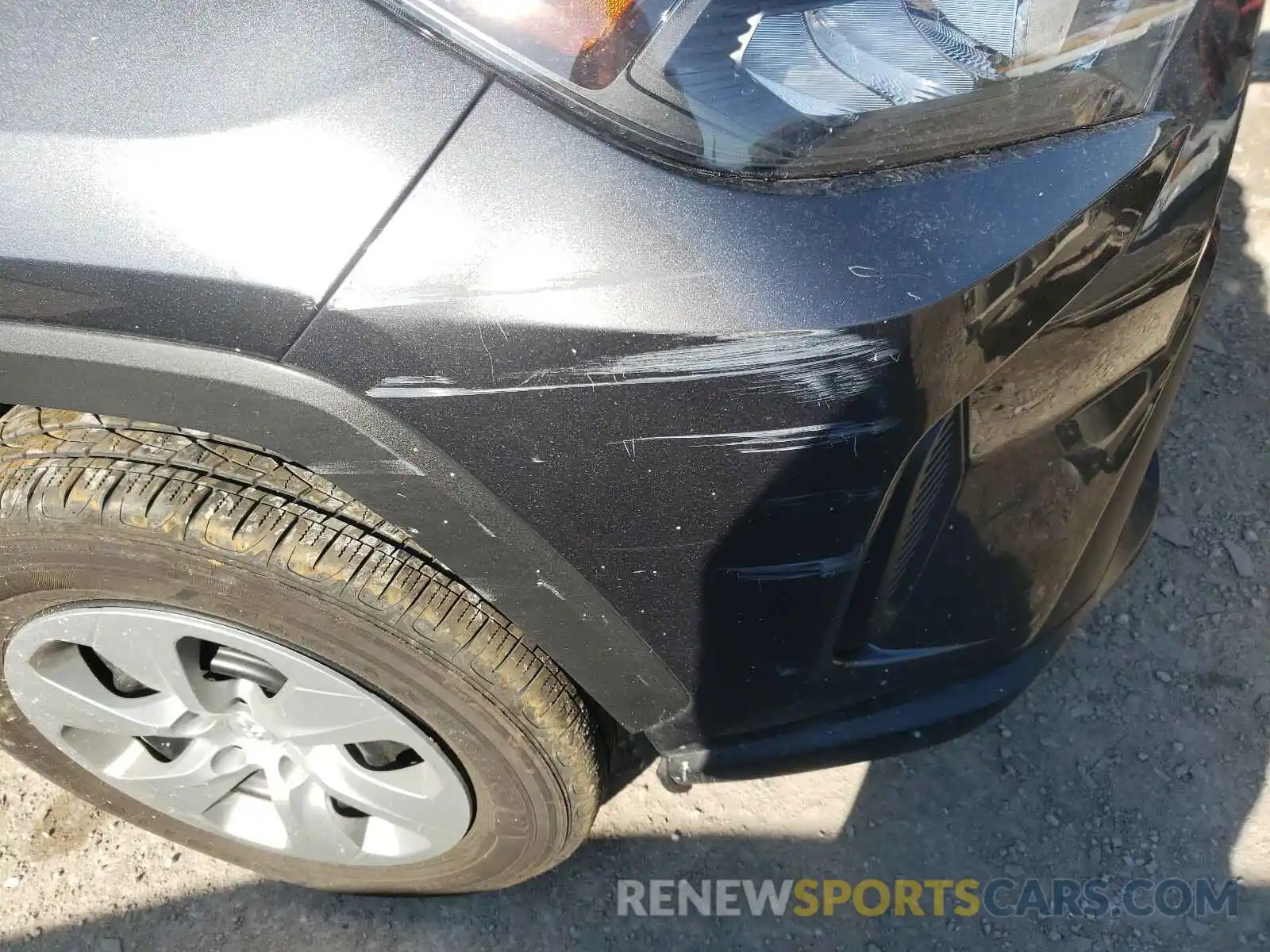 9 Photograph of a damaged car 2T3H1RFV3LC056023 TOYOTA RAV4 2020