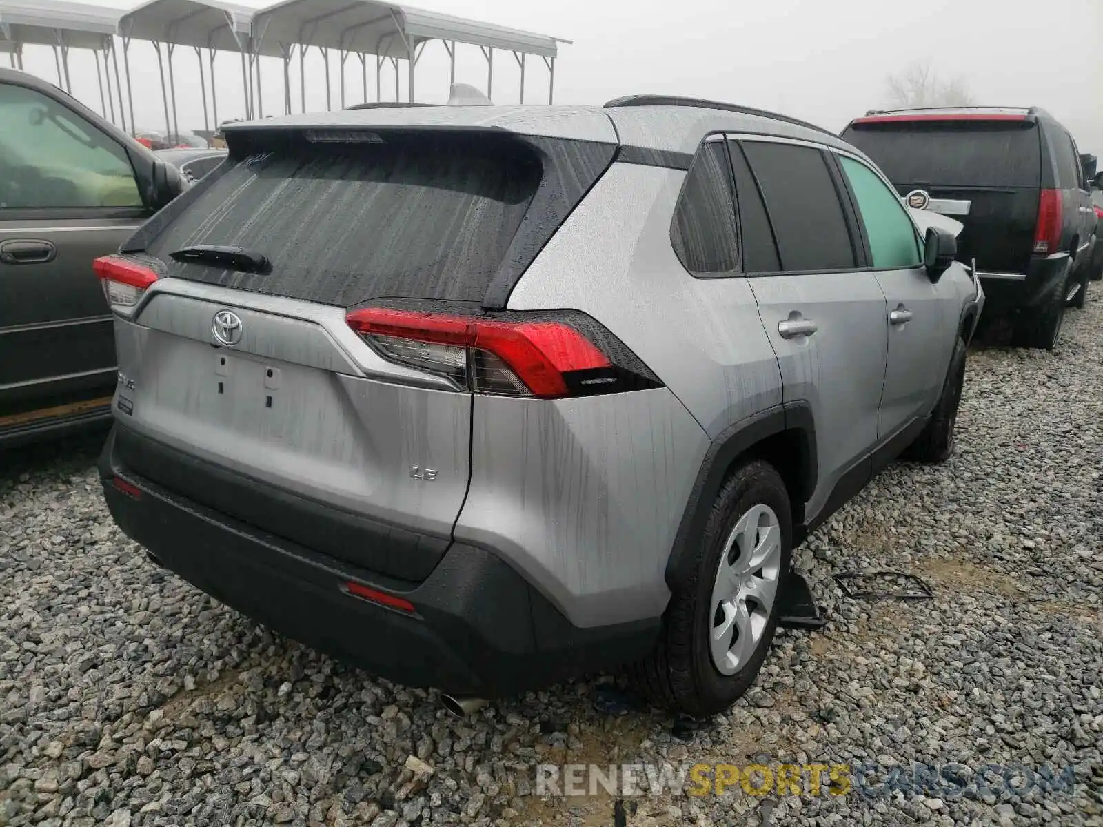 4 Photograph of a damaged car 2T3H1RFV3LC064557 TOYOTA RAV4 2020