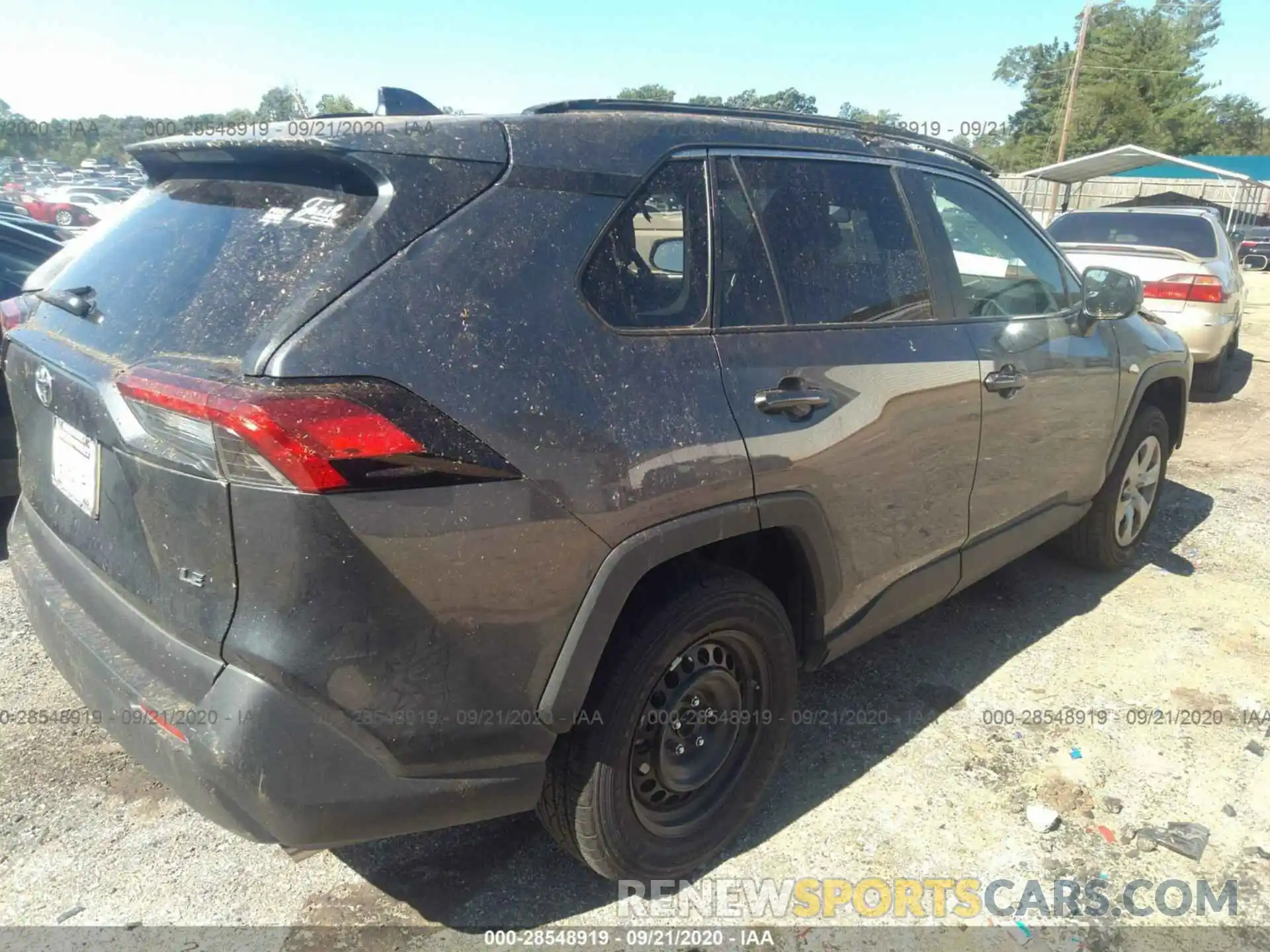 4 Photograph of a damaged car 2T3H1RFV3LC068172 TOYOTA RAV4 2020