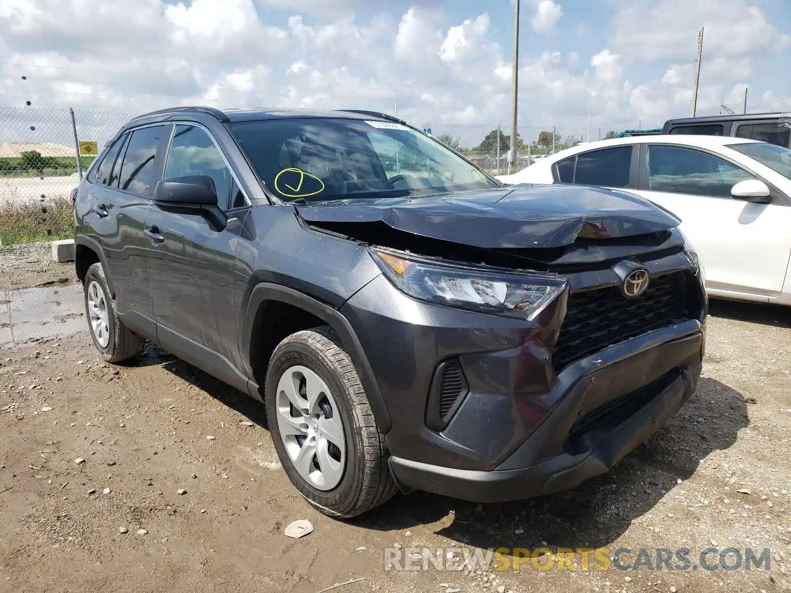 1 Photograph of a damaged car 2T3H1RFV3LC069256 TOYOTA RAV4 2020