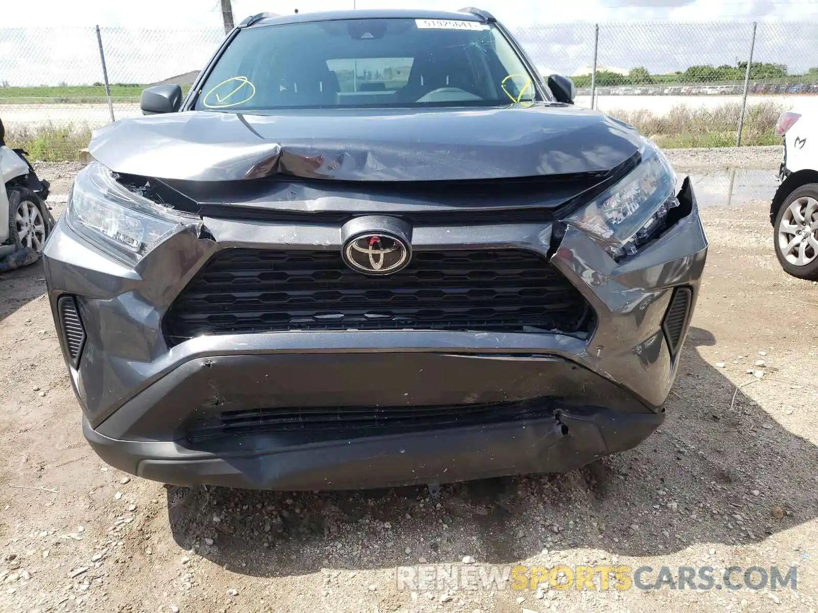 9 Photograph of a damaged car 2T3H1RFV3LC069256 TOYOTA RAV4 2020