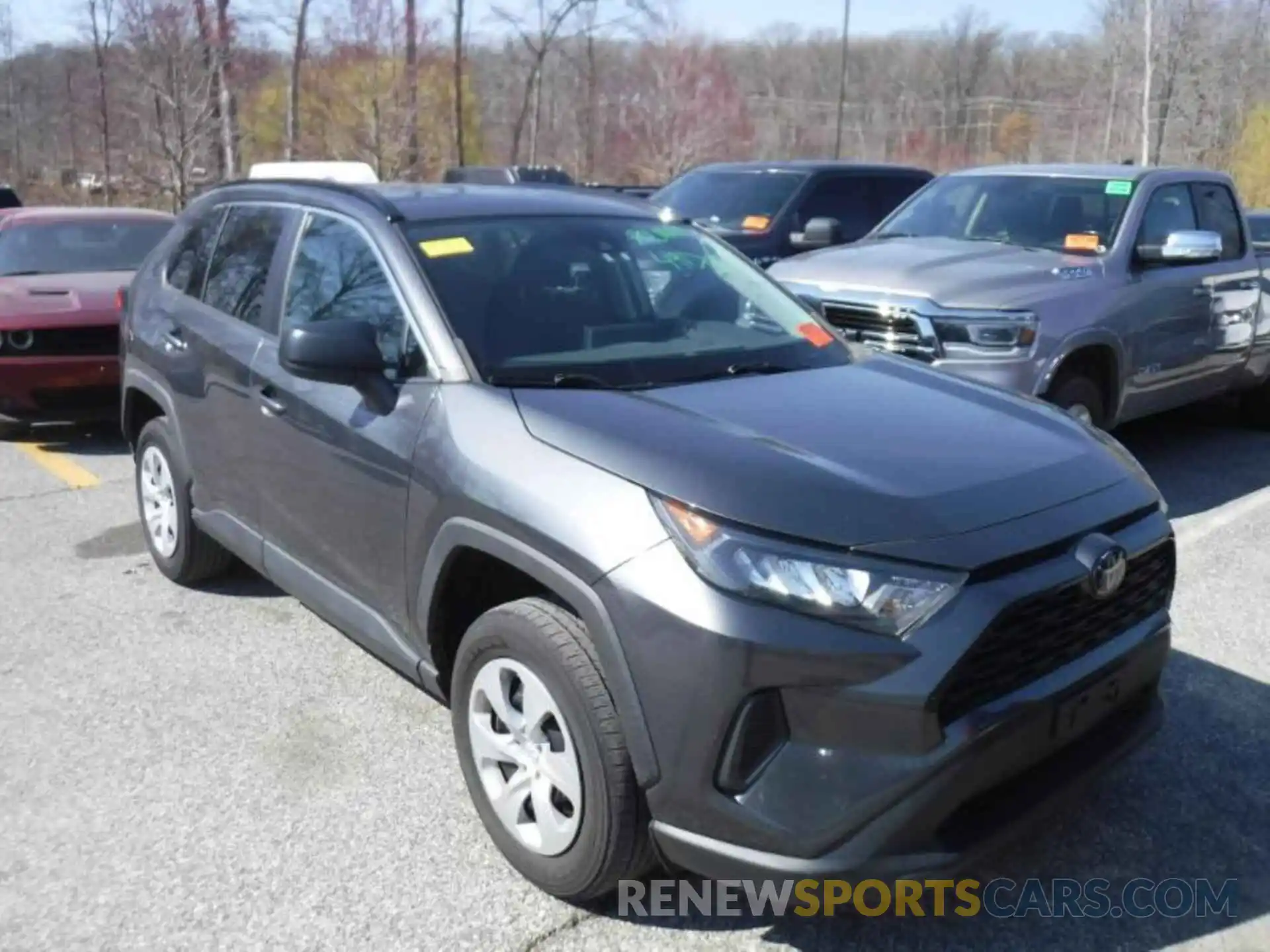 1 Photograph of a damaged car 2T3H1RFV3LC070228 TOYOTA RAV4 2020