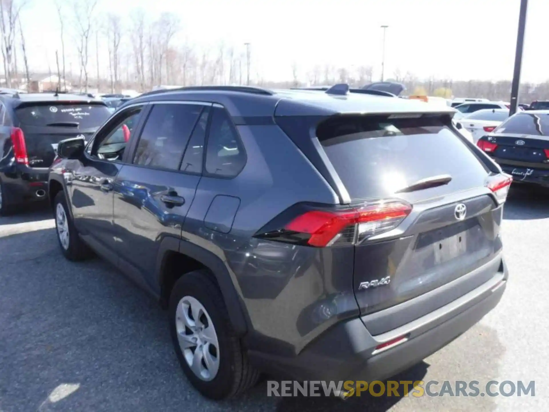 10 Photograph of a damaged car 2T3H1RFV3LC070228 TOYOTA RAV4 2020