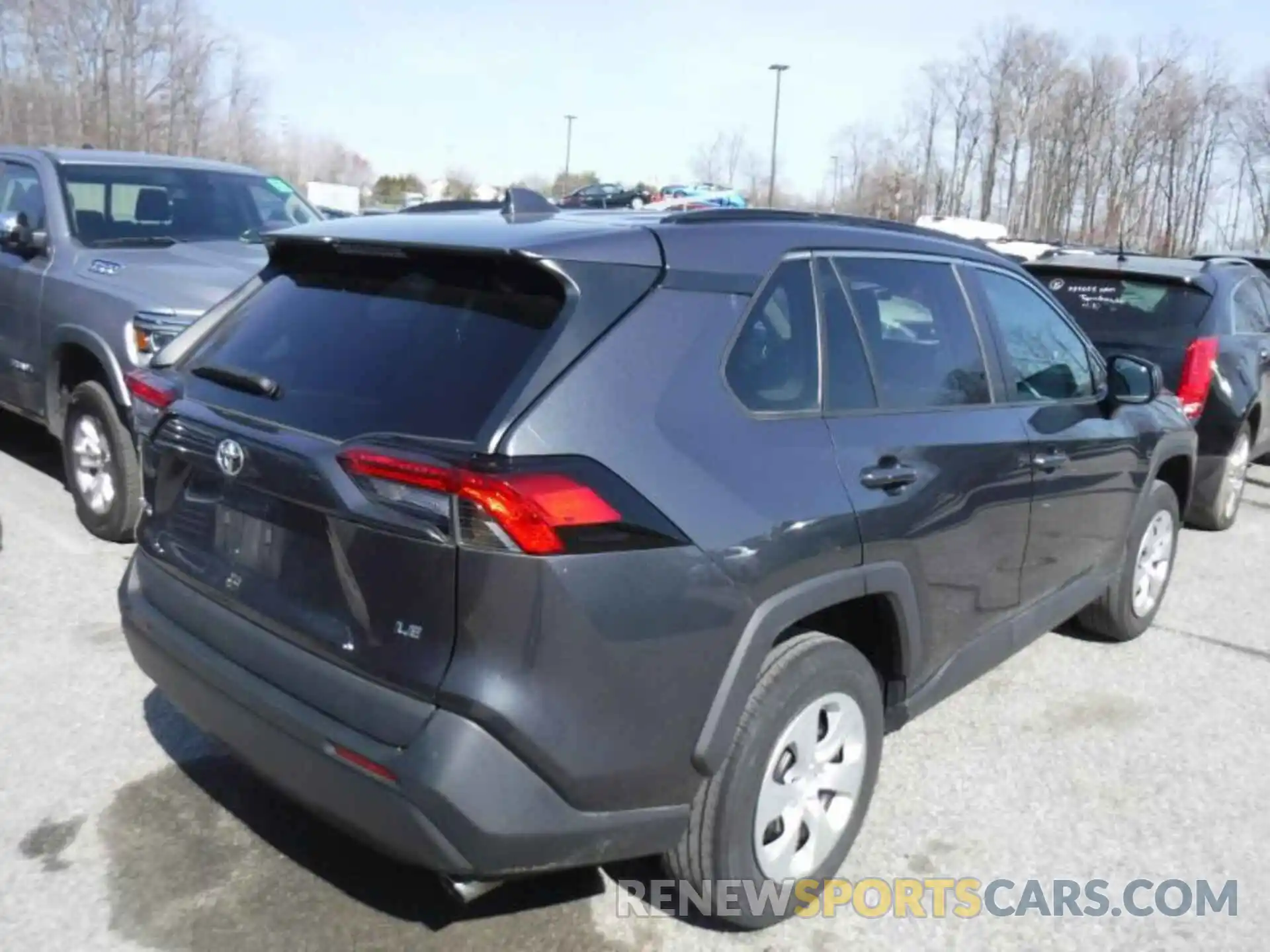 9 Photograph of a damaged car 2T3H1RFV3LC070228 TOYOTA RAV4 2020