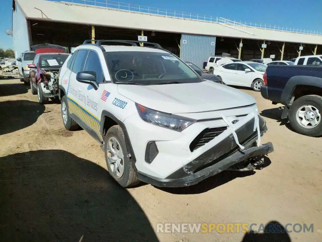 1 Photograph of a damaged car 2T3H1RFV3LC079768 TOYOTA RAV4 2020