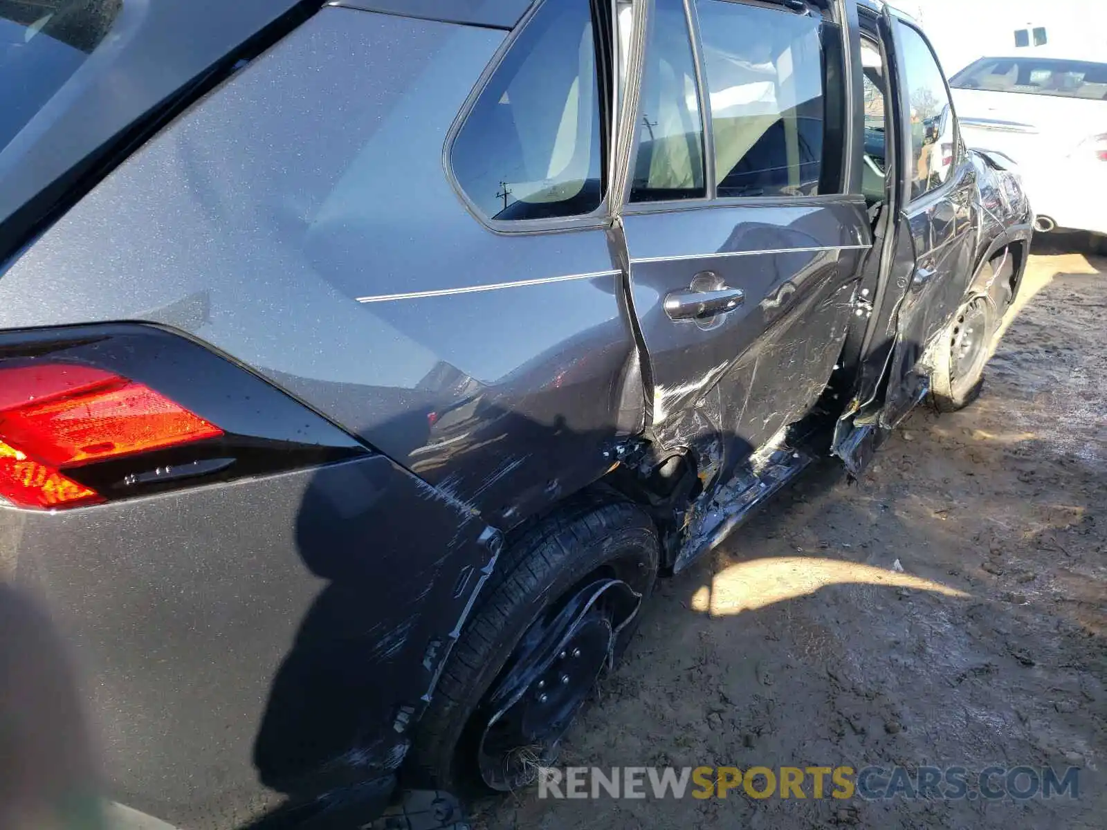 9 Photograph of a damaged car 2T3H1RFV3LC083755 TOYOTA RAV4 2020