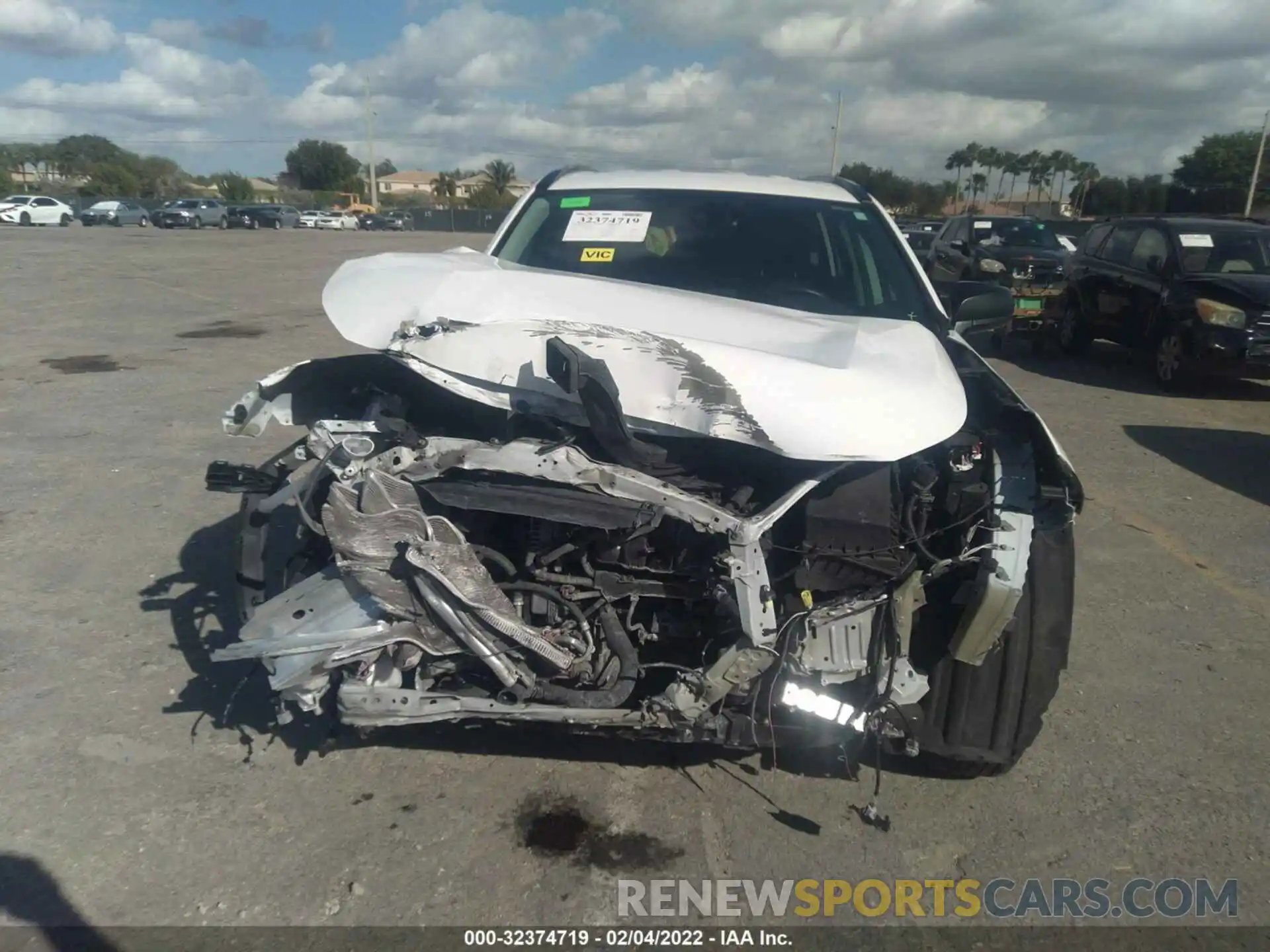 6 Photograph of a damaged car 2T3H1RFV3LW061964 TOYOTA RAV4 2020