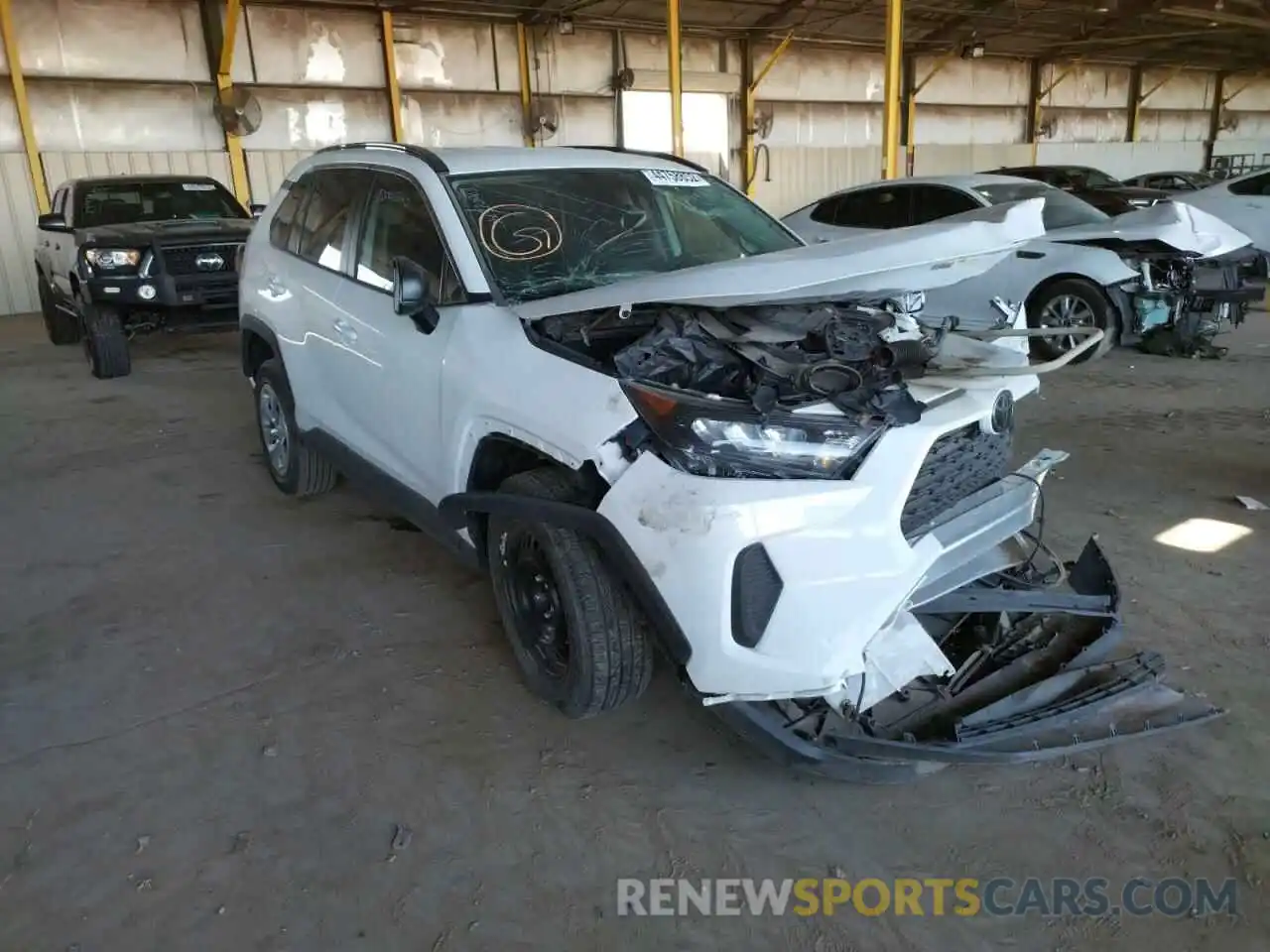 1 Photograph of a damaged car 2T3H1RFV3LW069188 TOYOTA RAV4 2020