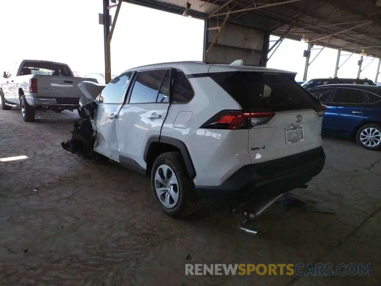 3 Фотография поврежденного автомобиля 2T3H1RFV3LW069188 TOYOTA RAV4 2020