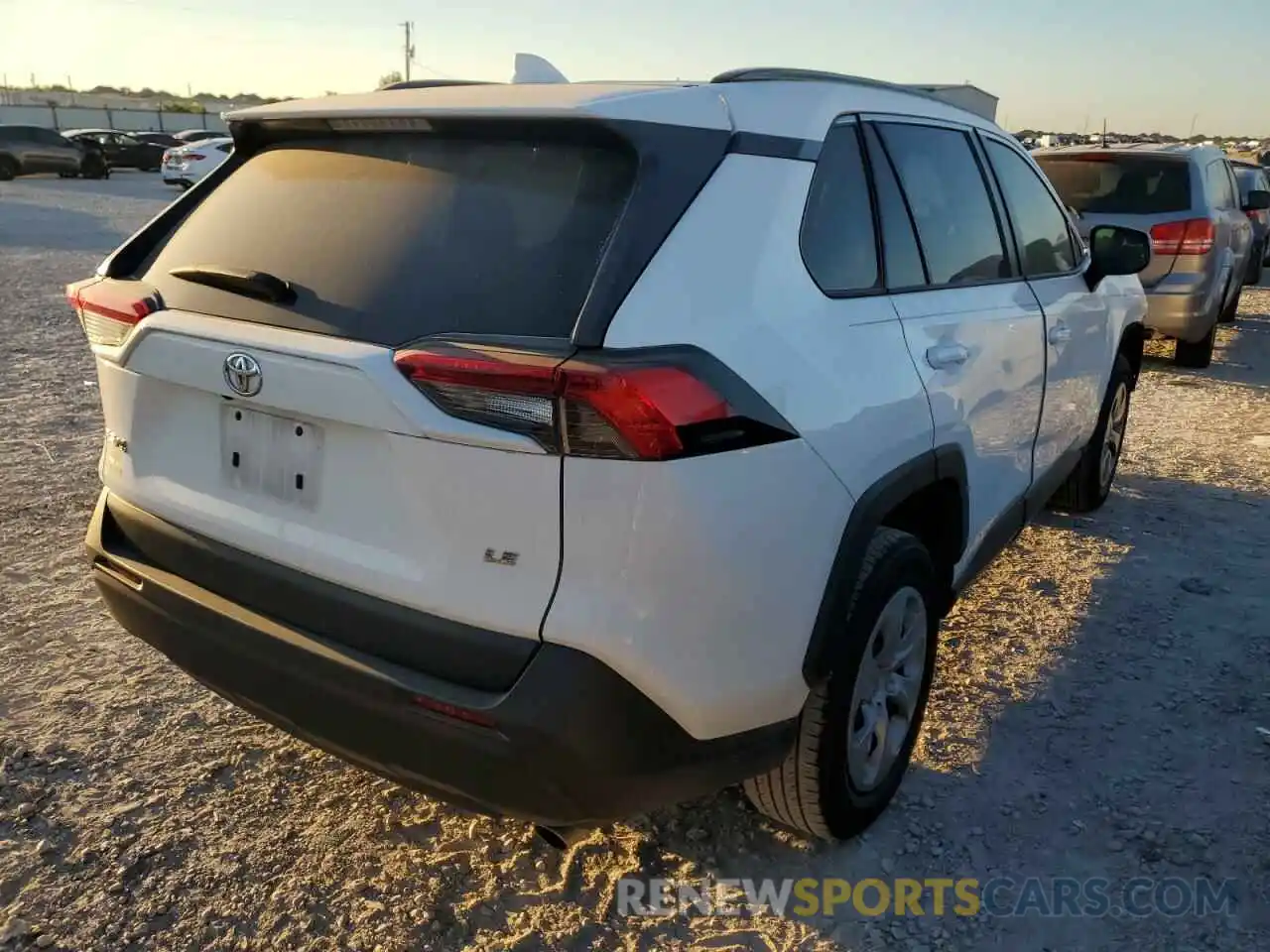 4 Photograph of a damaged car 2T3H1RFV3LW075573 TOYOTA RAV4 2020