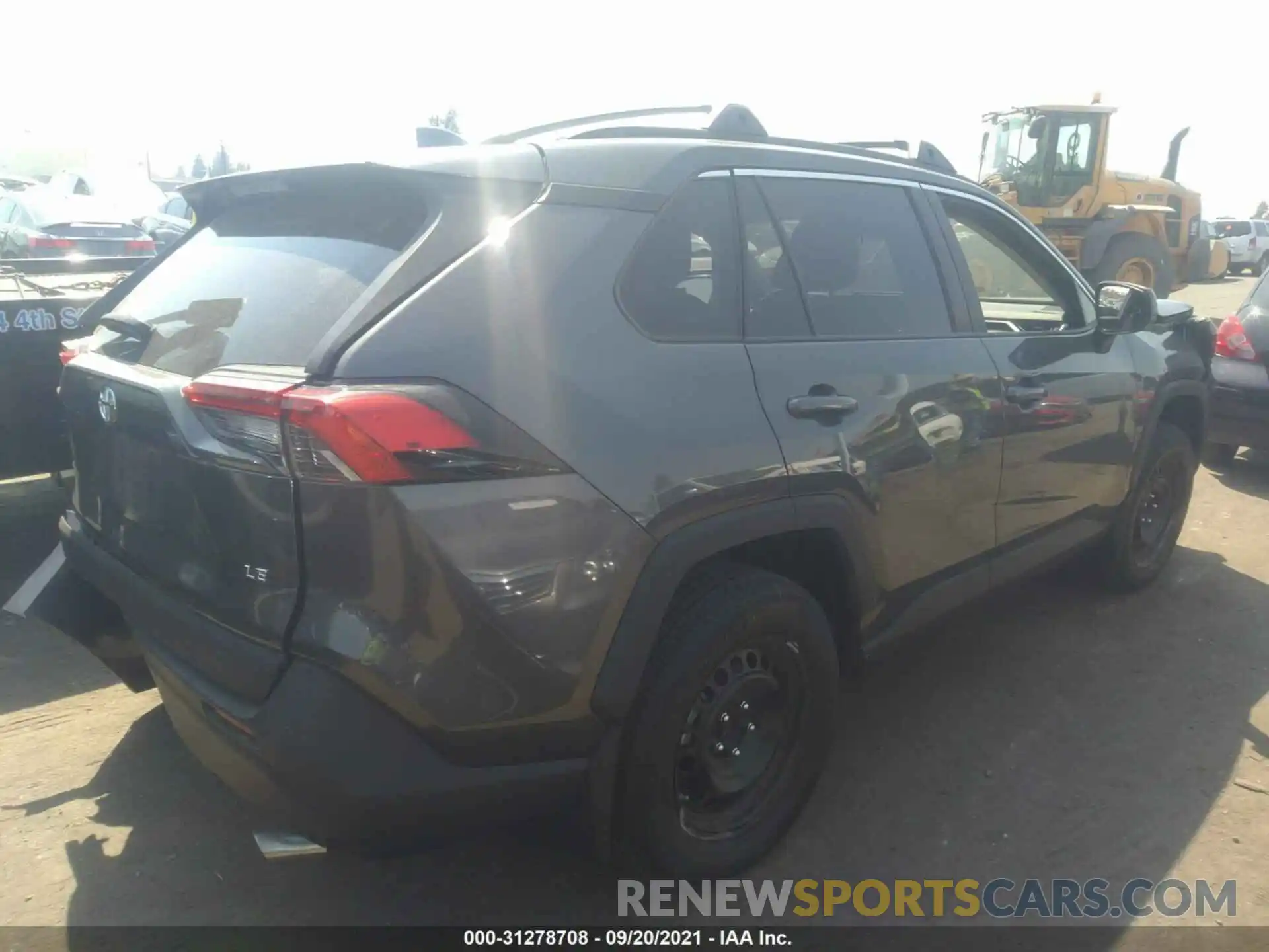 4 Photograph of a damaged car 2T3H1RFV3LW083317 TOYOTA RAV4 2020