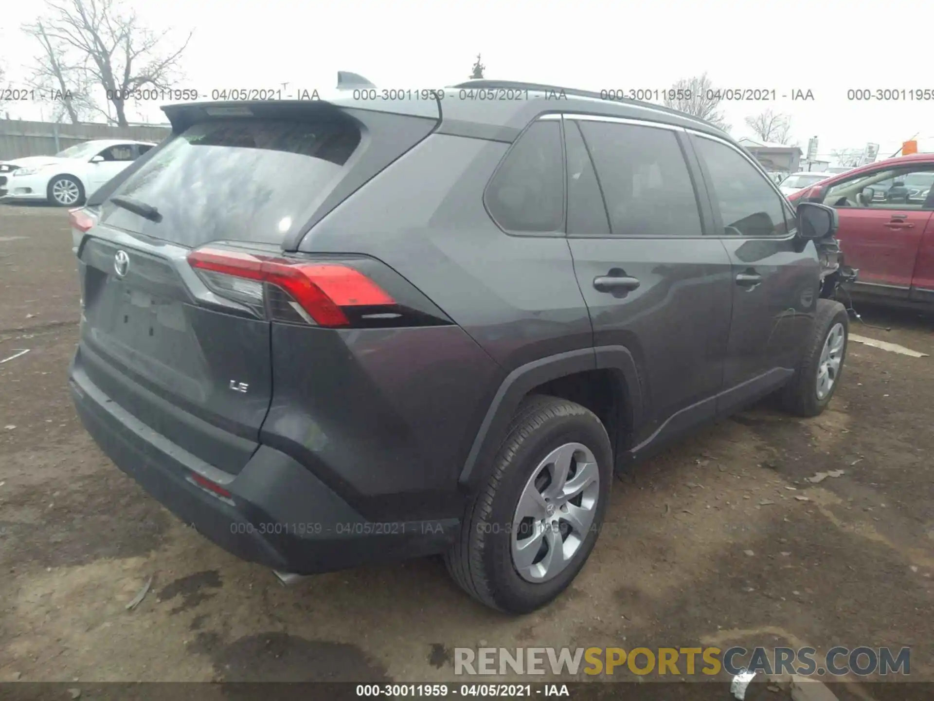 4 Photograph of a damaged car 2T3H1RFV3LW086248 TOYOTA RAV4 2020