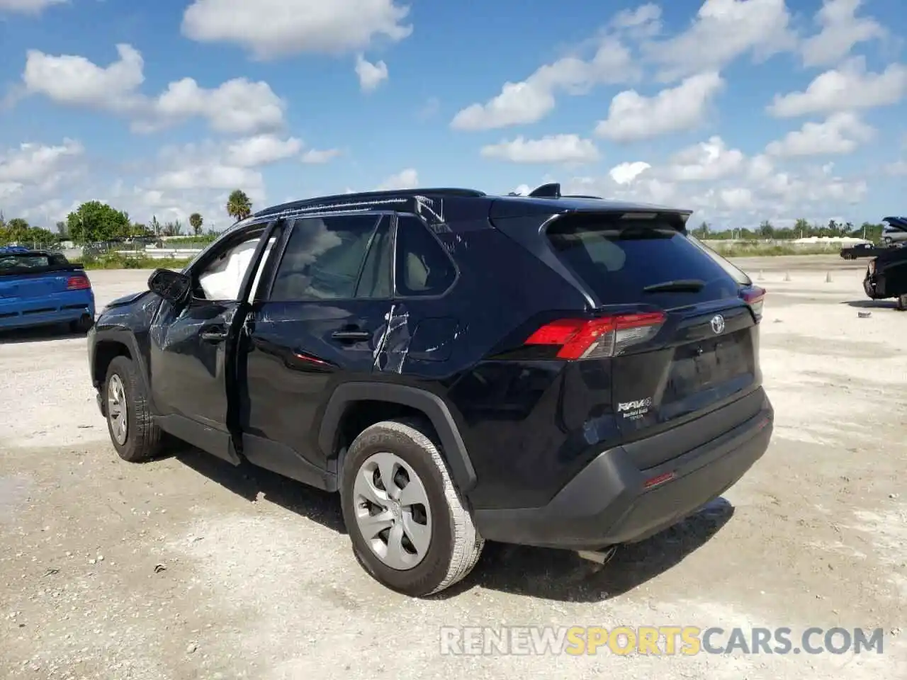 3 Photograph of a damaged car 2T3H1RFV3LW090252 TOYOTA RAV4 2020