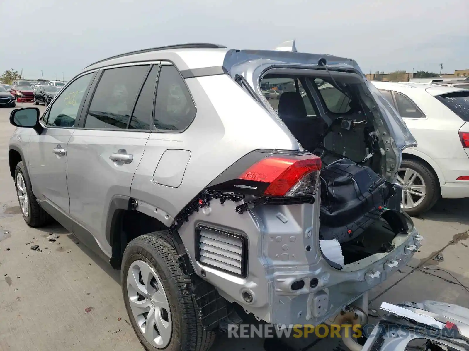 3 Фотография поврежденного автомобиля 2T3H1RFV3LW090851 TOYOTA RAV4 2020