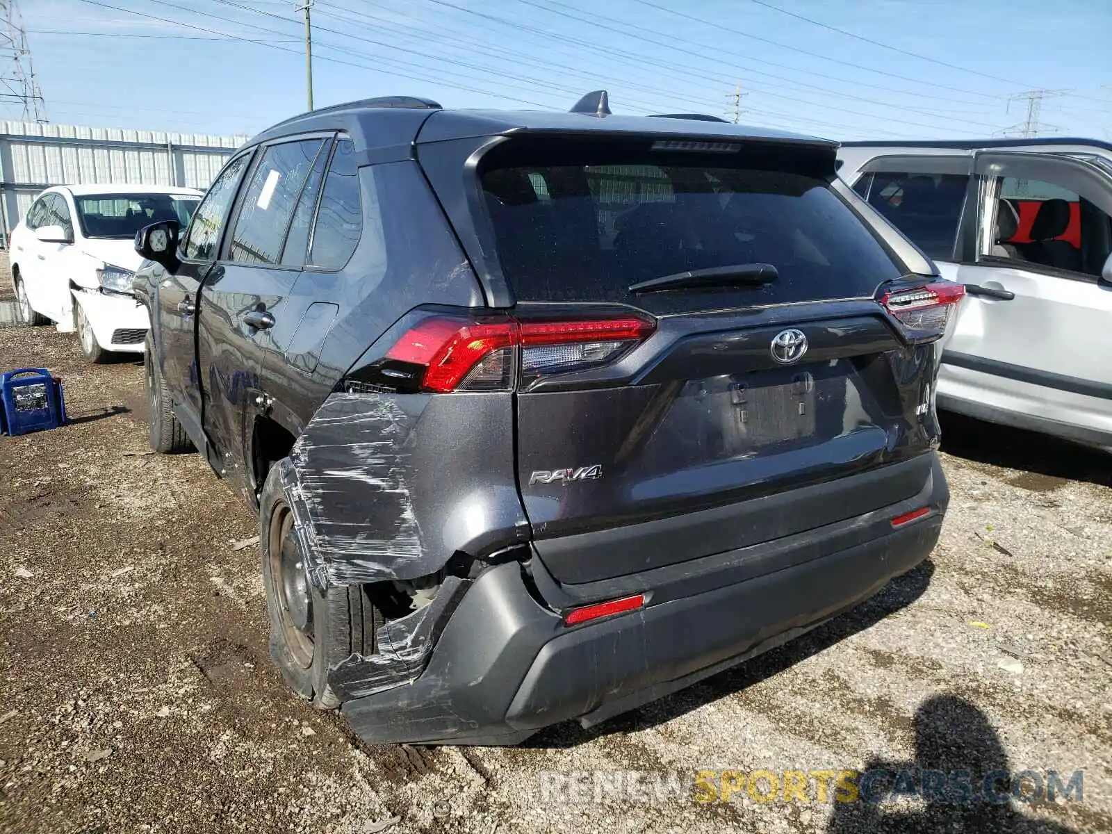 3 Фотография поврежденного автомобиля 2T3H1RFV4LC035083 TOYOTA RAV4 2020