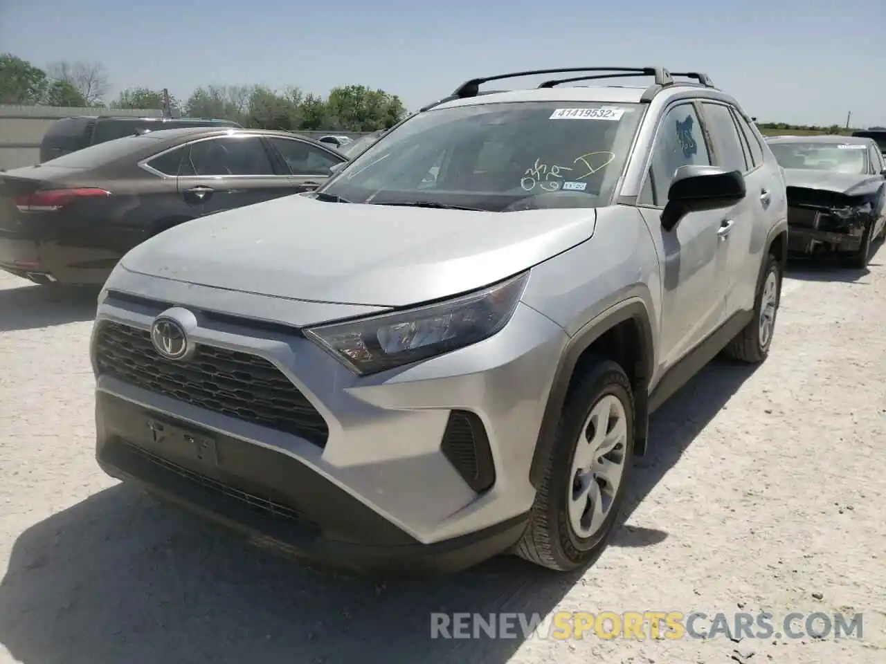 2 Фотография поврежденного автомобиля 2T3H1RFV4LC035679 TOYOTA RAV4 2020